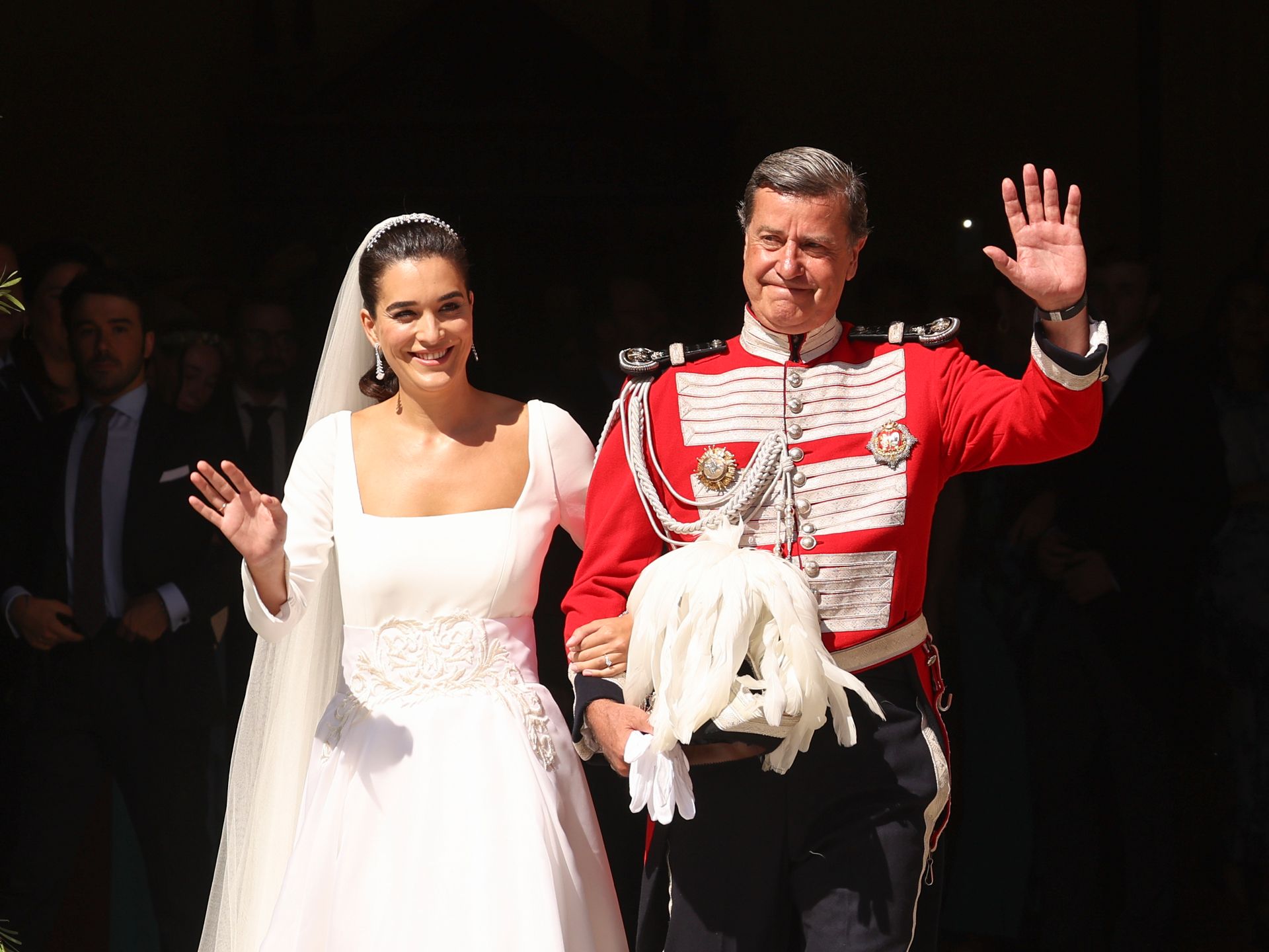 Del esperado abrazo al homenaje a la duquesa de Alba: los momentos más icónicos de la boda de Cayetano Martínez de Irujo y Bárbara Mirjan