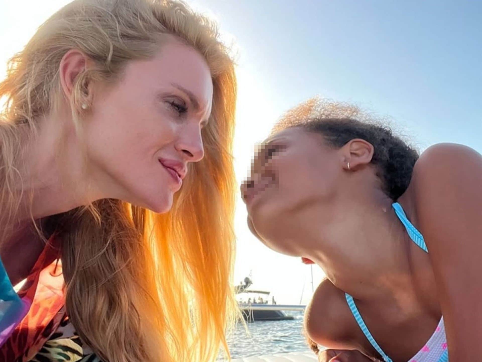 Esther Cañadas abre el álbum familiar para felicitar a su hija por su 10  cumpleaños