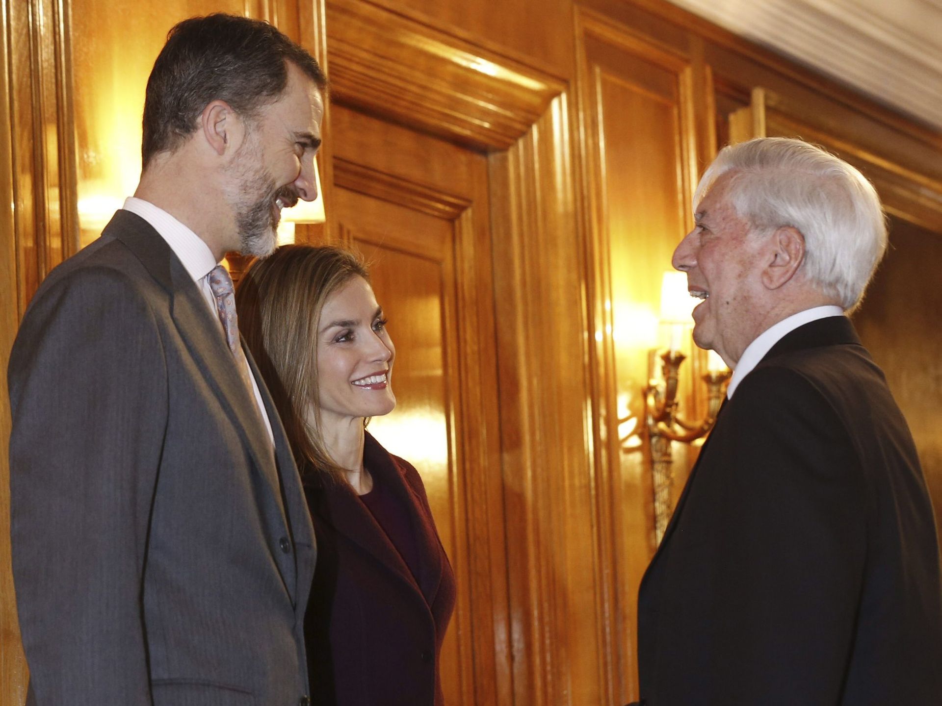 Los reyes Felipe y Letizia despiden a Mario Vargas Llosa: 'El Olimpo de las  letras universales le ha abierto sus puertas'