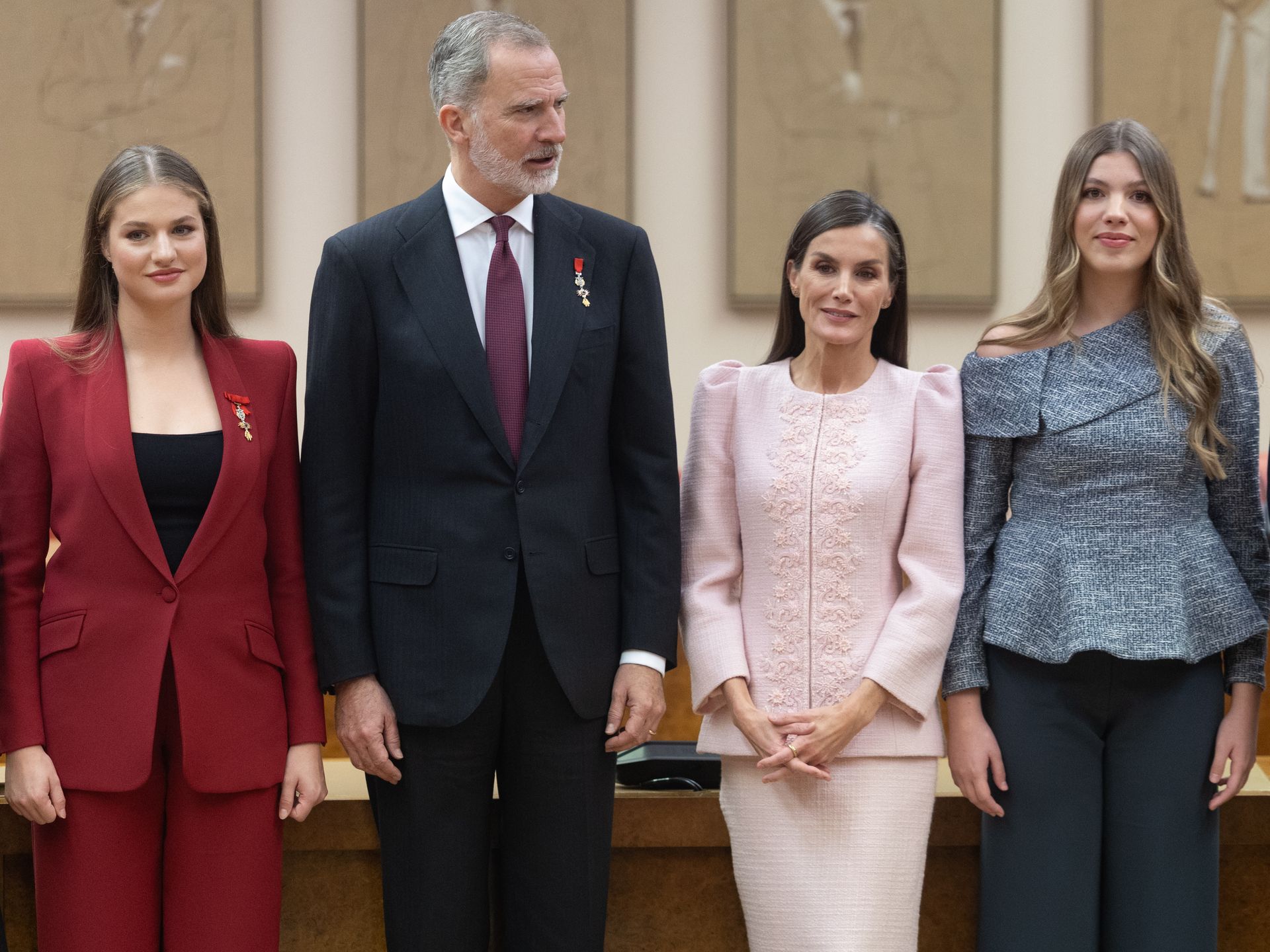 Los reyes Felipe y Letizia, junto con Leonor y Sofía, abrirán el Palacio  Real al Papa León XIV en un encuentro histórico