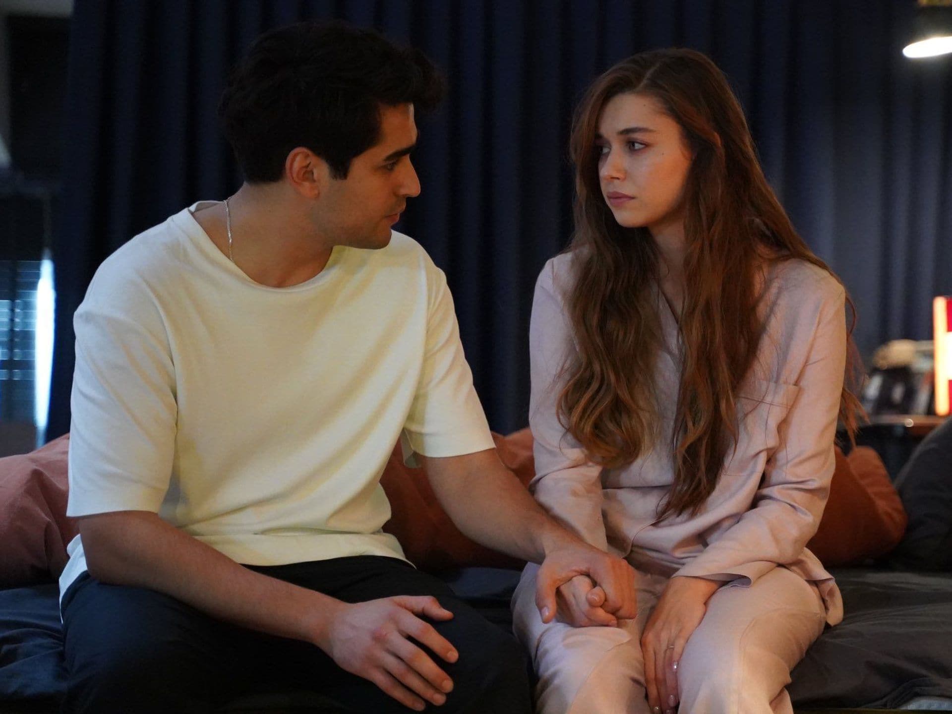 Afra Saraçoğlu y Mert Ramazan Demir, de 'Una nueva vida', entre rumores de  ruptura y un nuevo amor