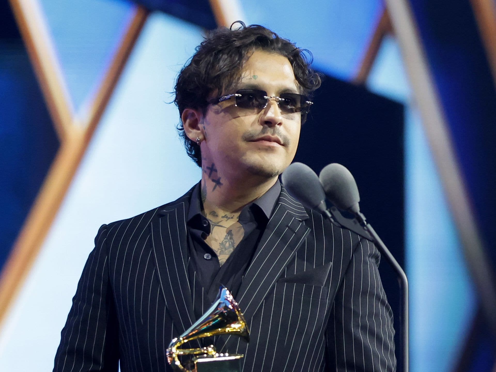 A quién le dedicó Christian Nodal su Latin Grammy? | ¡HOLA!