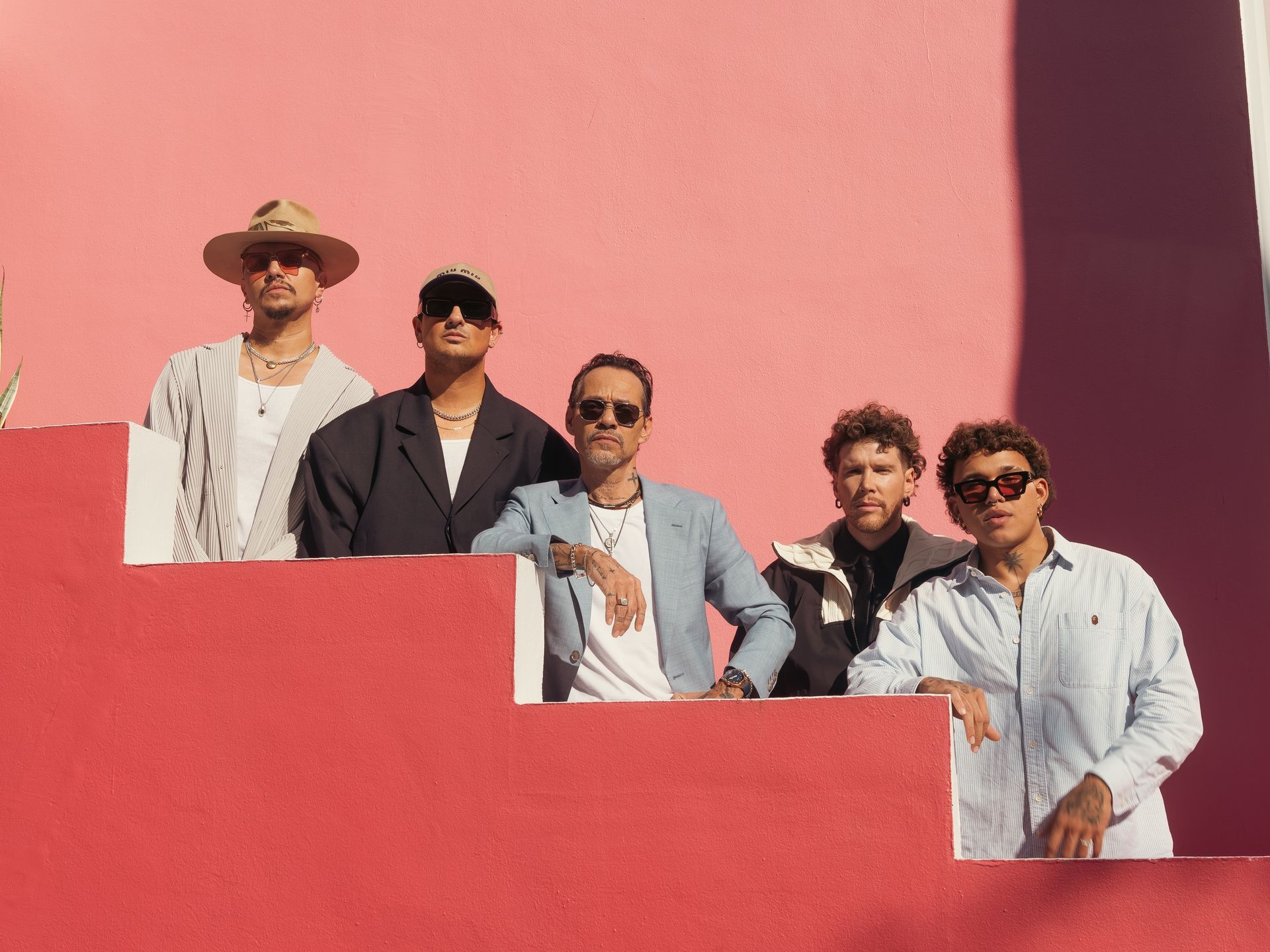 Piso 21, Marc Anthony y Beéle estrenan 'Volver' | ¡HOLA!