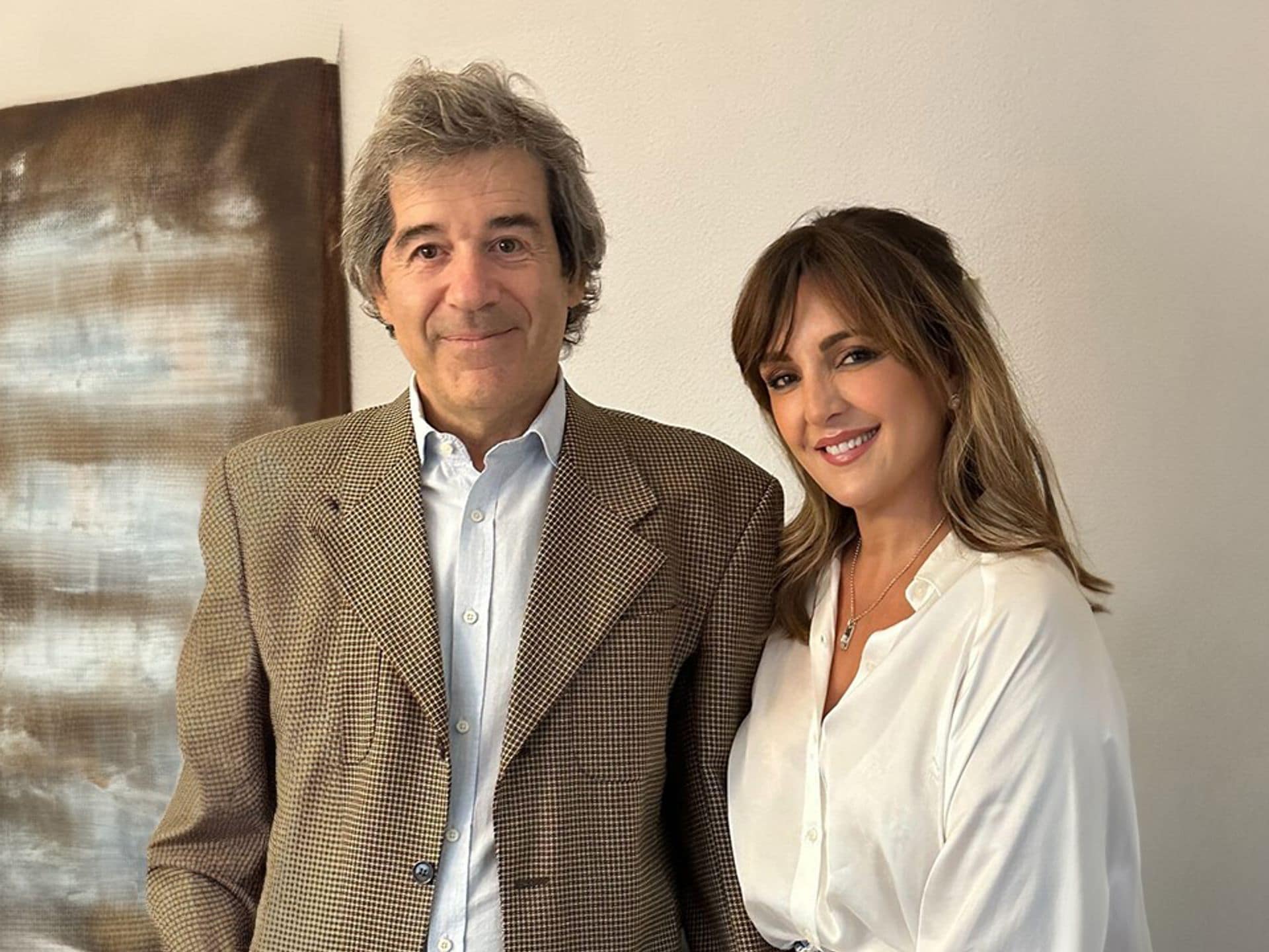 La periodista Beatriz Cortázar da el 'sí quiero' al abogado Javier Díaz: todos los detalles de su discreto enlace