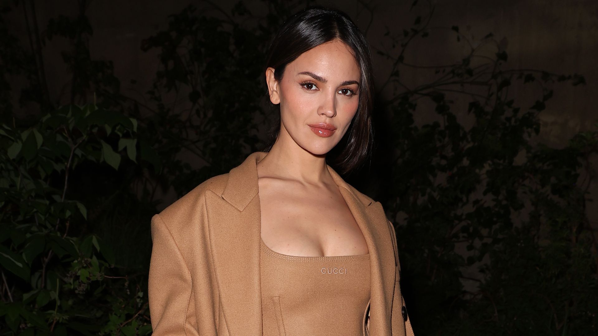 Eiza Gonsález en Gucci Cruise 2025.