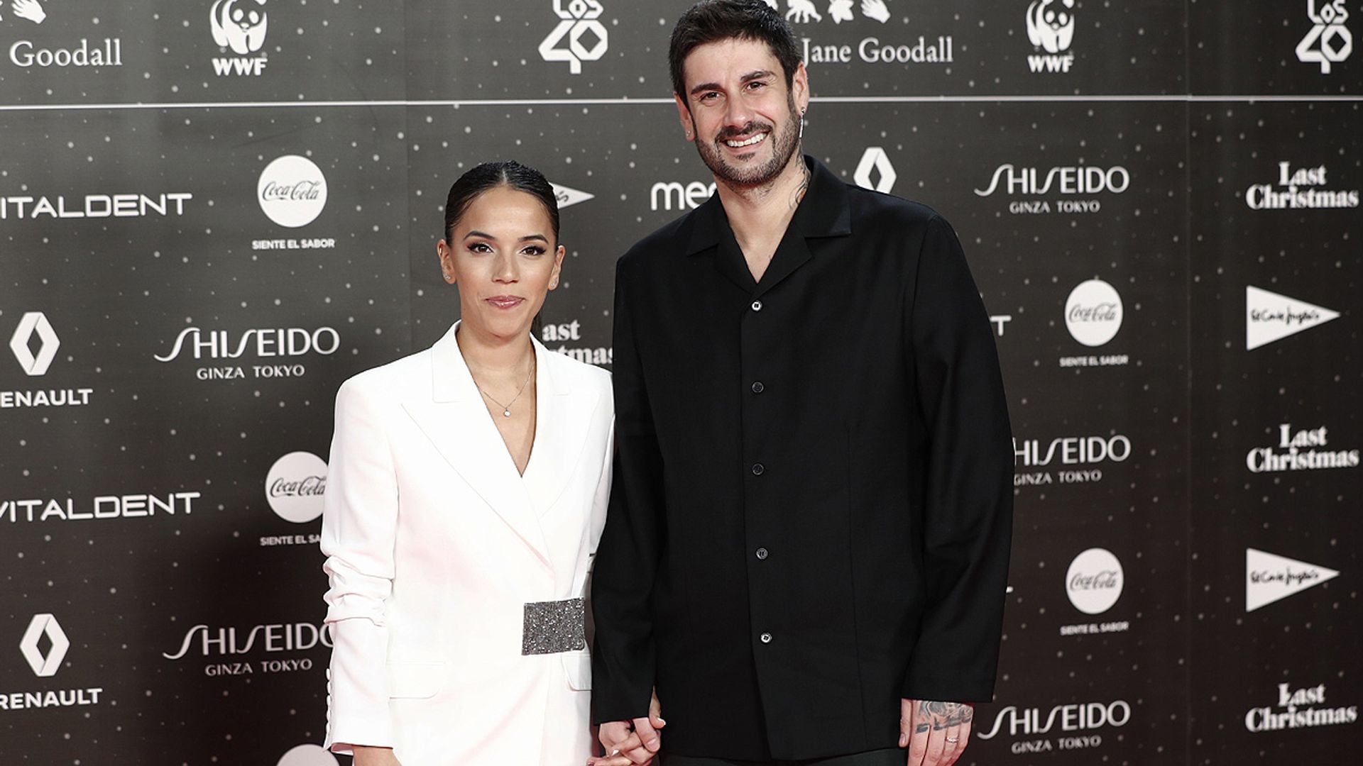 Melendi anuncia en pleno concierto que ha sido padre por quinta vez de una niña llamada Dakota