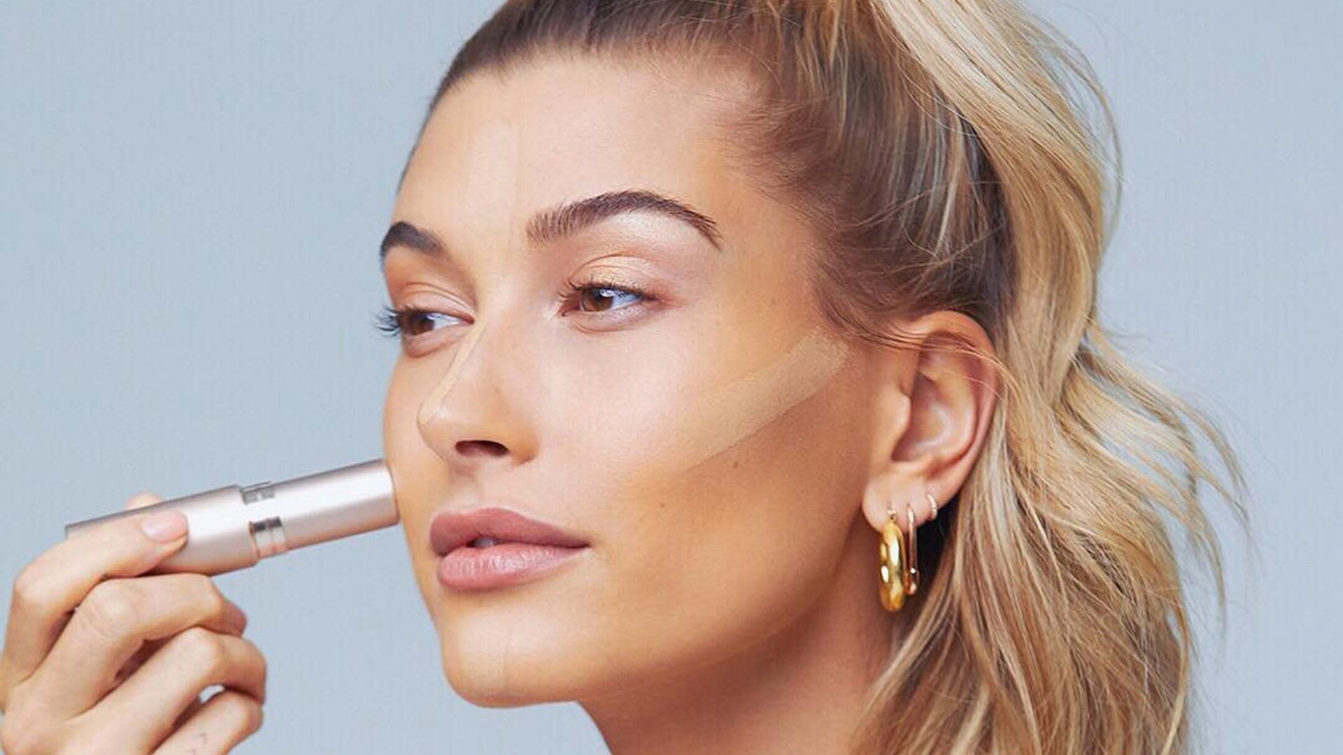 El increíble maquillaje con efecto 'piel perfecta' que ha incendiado las redes