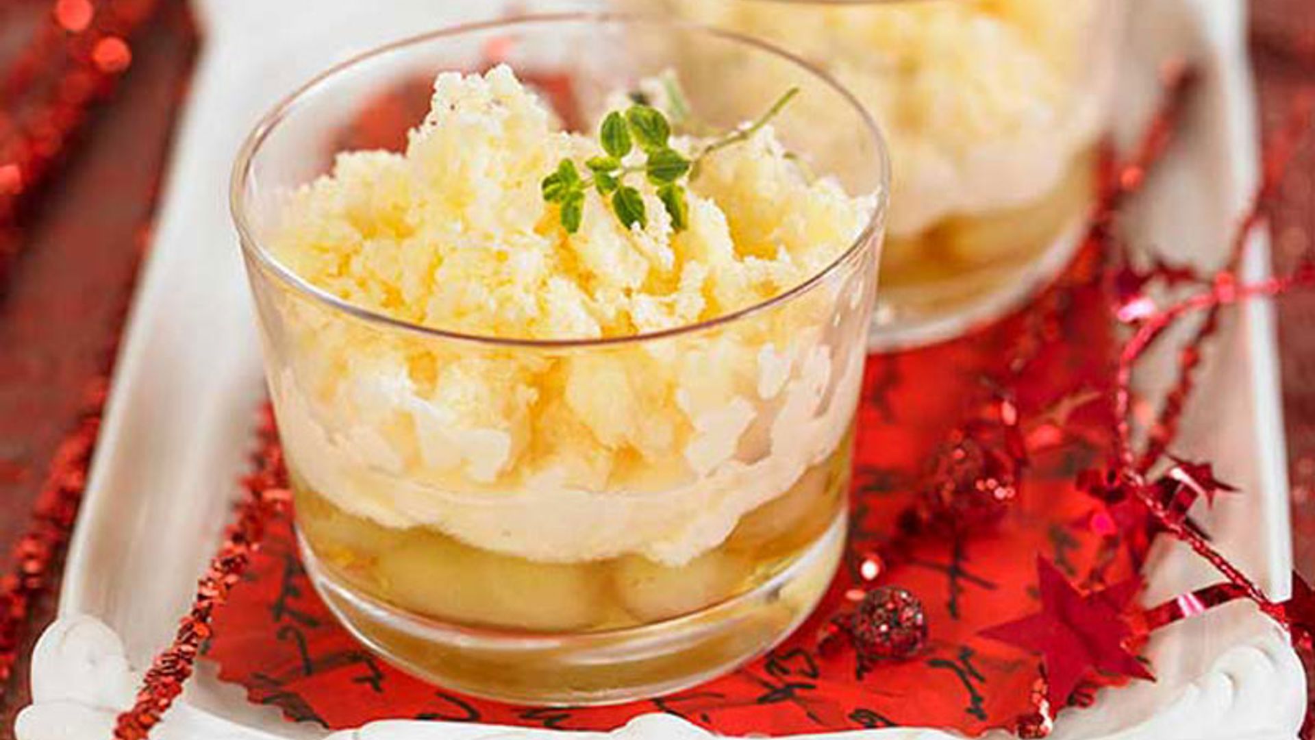Sorbete de cava con uvas confitadas y crema de yogur cristalizado