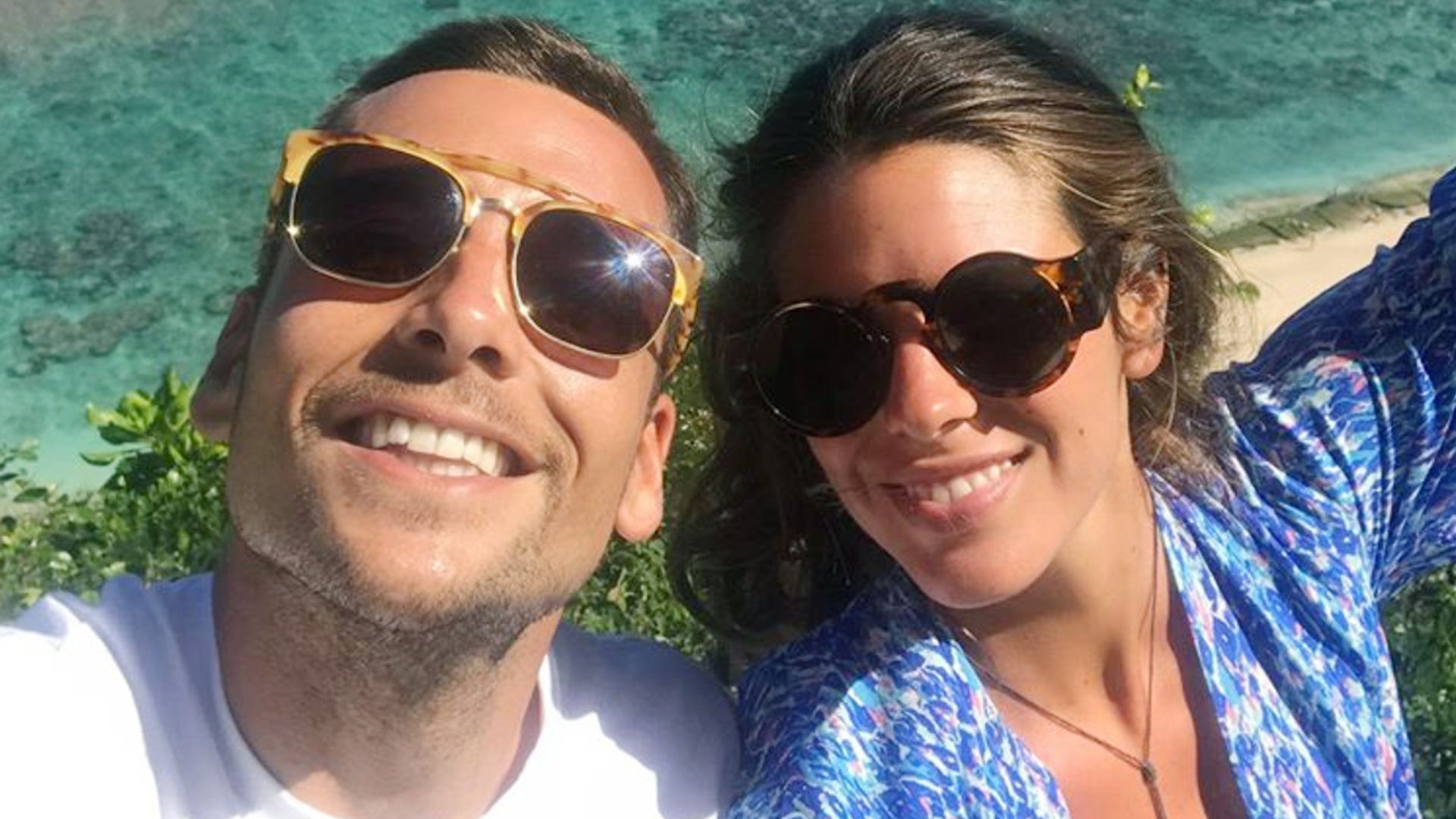 Laura M. Flores felicita a Benji Aparicio... ¿confirmando que vuelven a estar juntos?