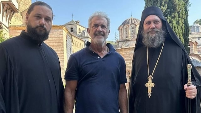 Mel Gibson en el monasterio serbio-ortodoxo de Hilandar, Grecia