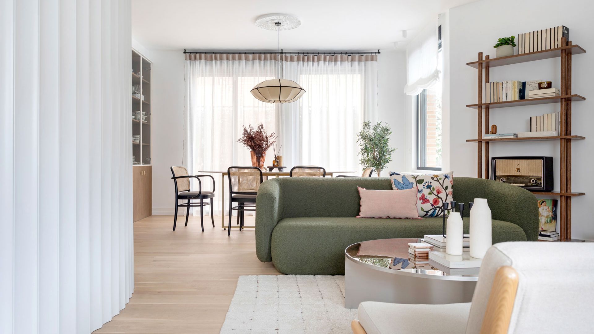 De casa oscura y desordenada a un hogar luminoso y moderno