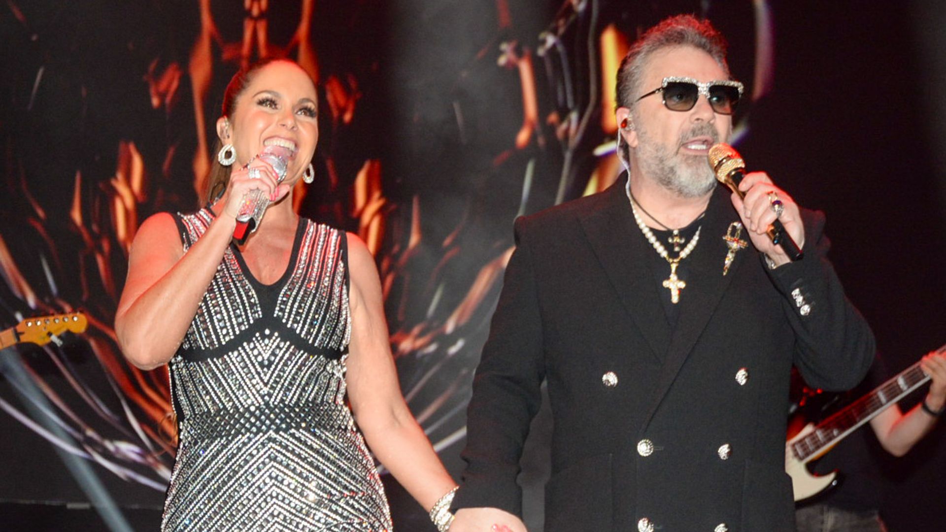 Lucero celebra a Mijares en su cumpleaños con un lindo detalle