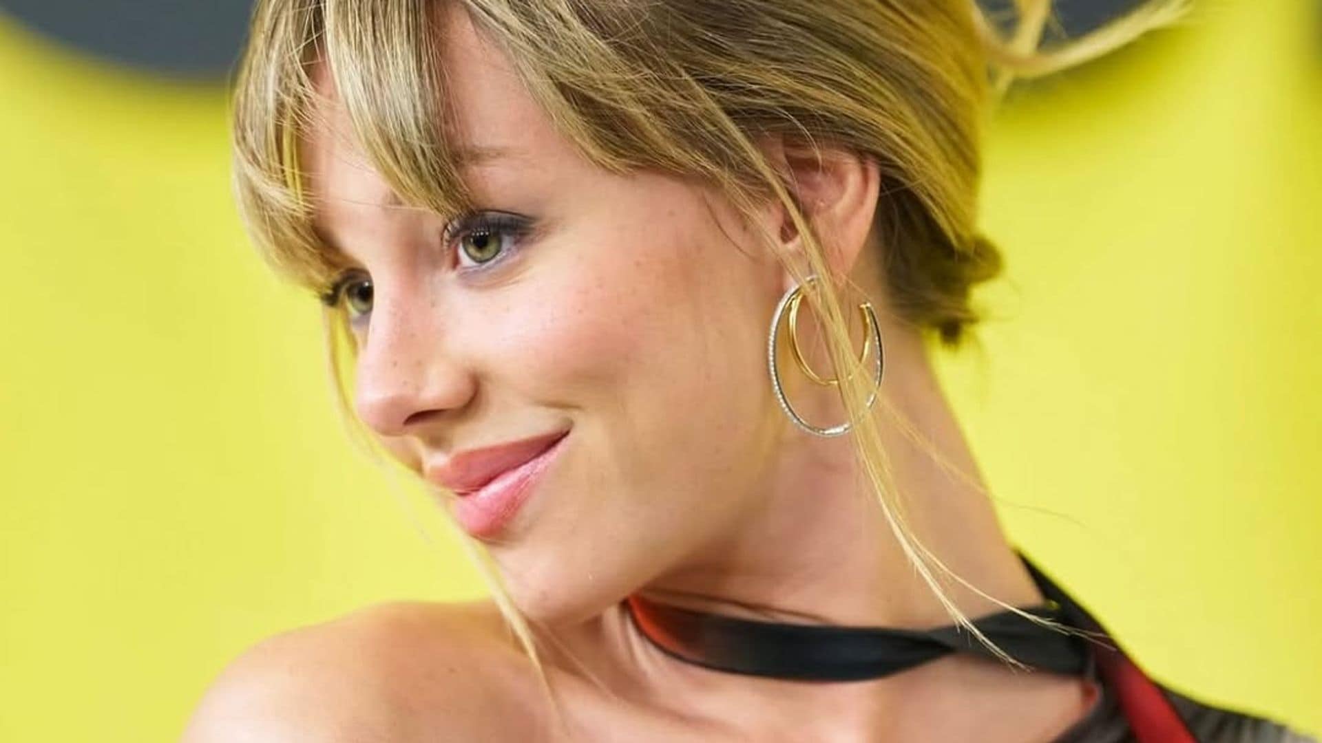 Ester Expósito en el desfile de Desigual