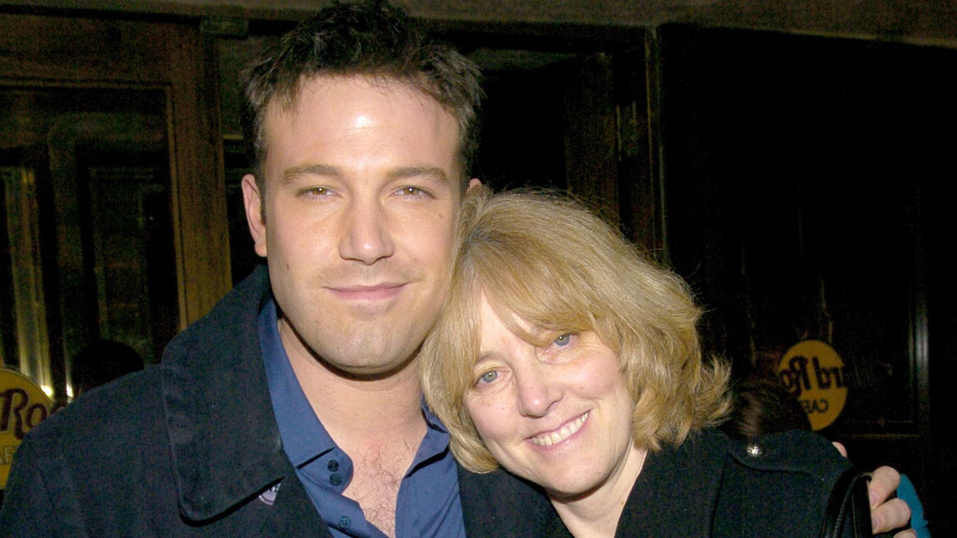 Ben Affleck y su madre Chris en la premier de 'Jersey Girl' en Nueva York, en marzo de 2004. 