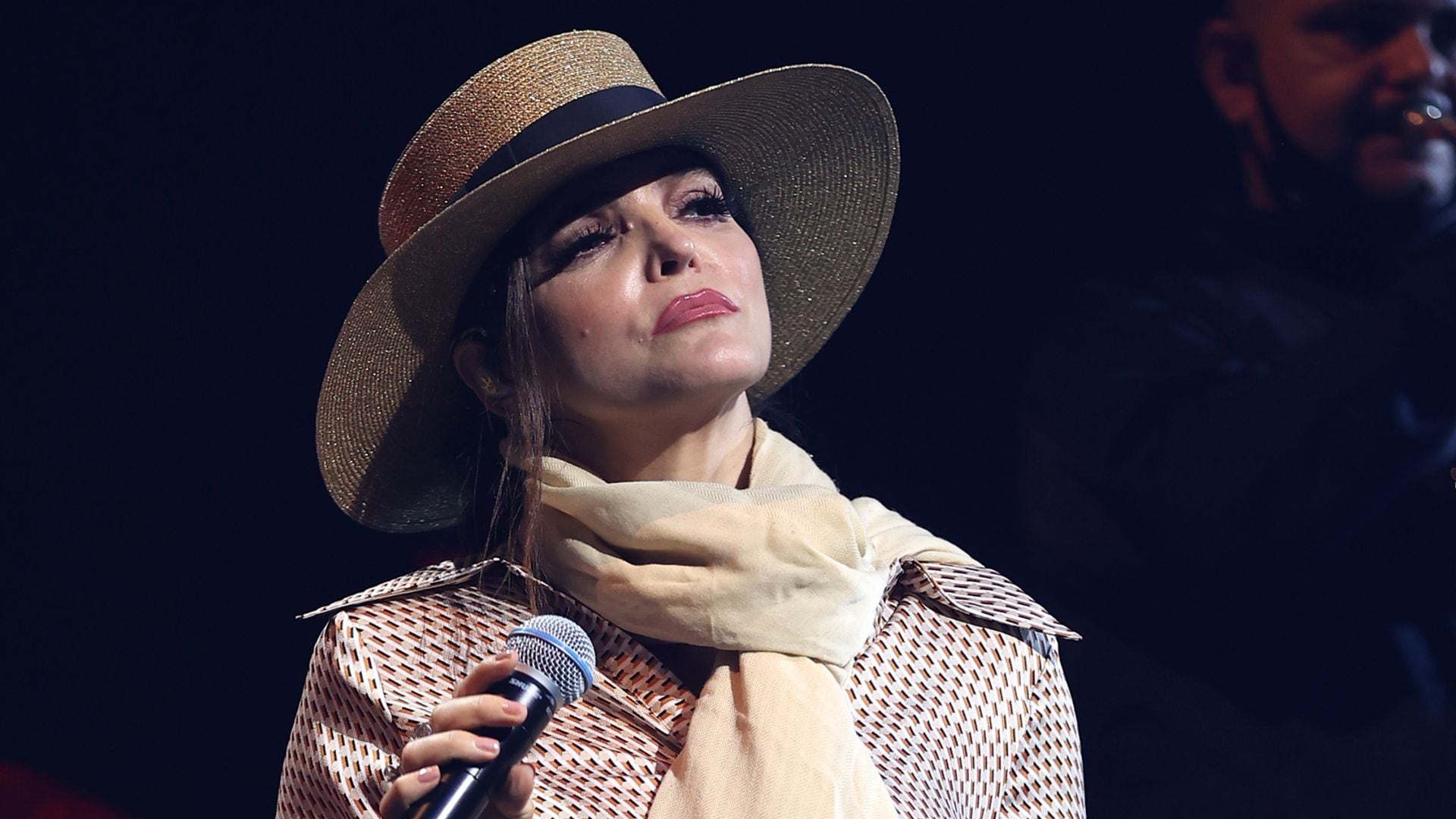 Ana Bárbara rompe en llanto al revelar traición de José Emilio Levy: ‘Me grabó en mi casa y trató de vender la nota'