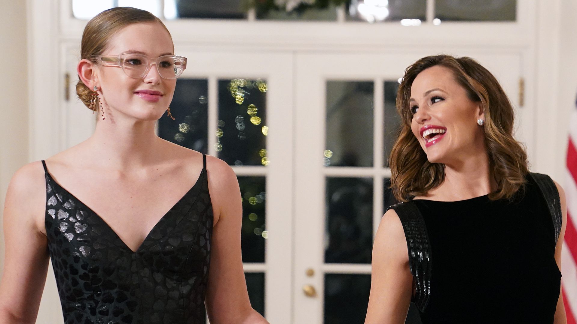 Jennifer Garner y su hija Violet Affleck en la Casa Blanca en una cena con el presidente Emmanuel Macron en diciembre de 2022
