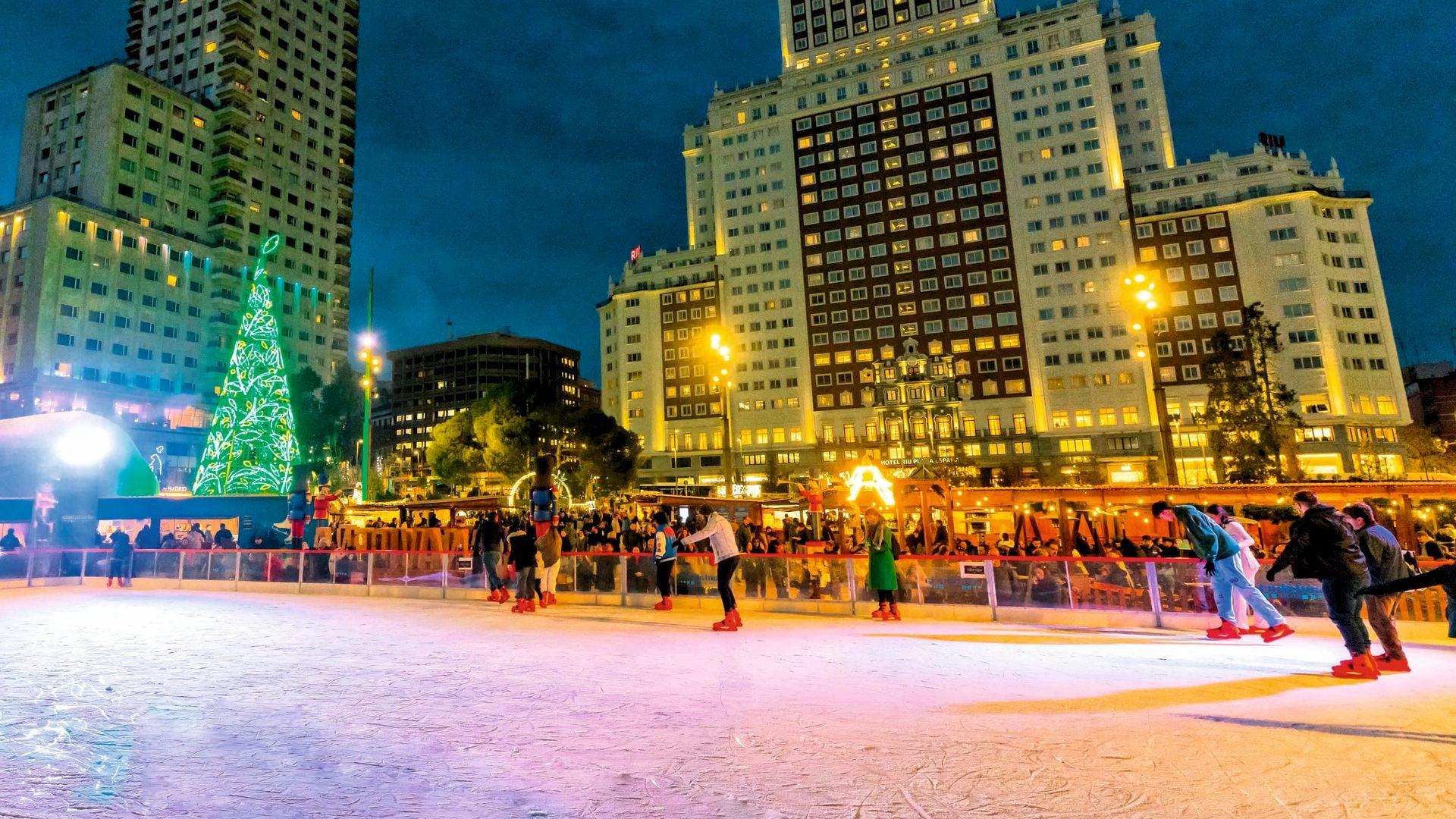 Las mejores pistas para patinar sobre hielo en Madrid esta Navidad