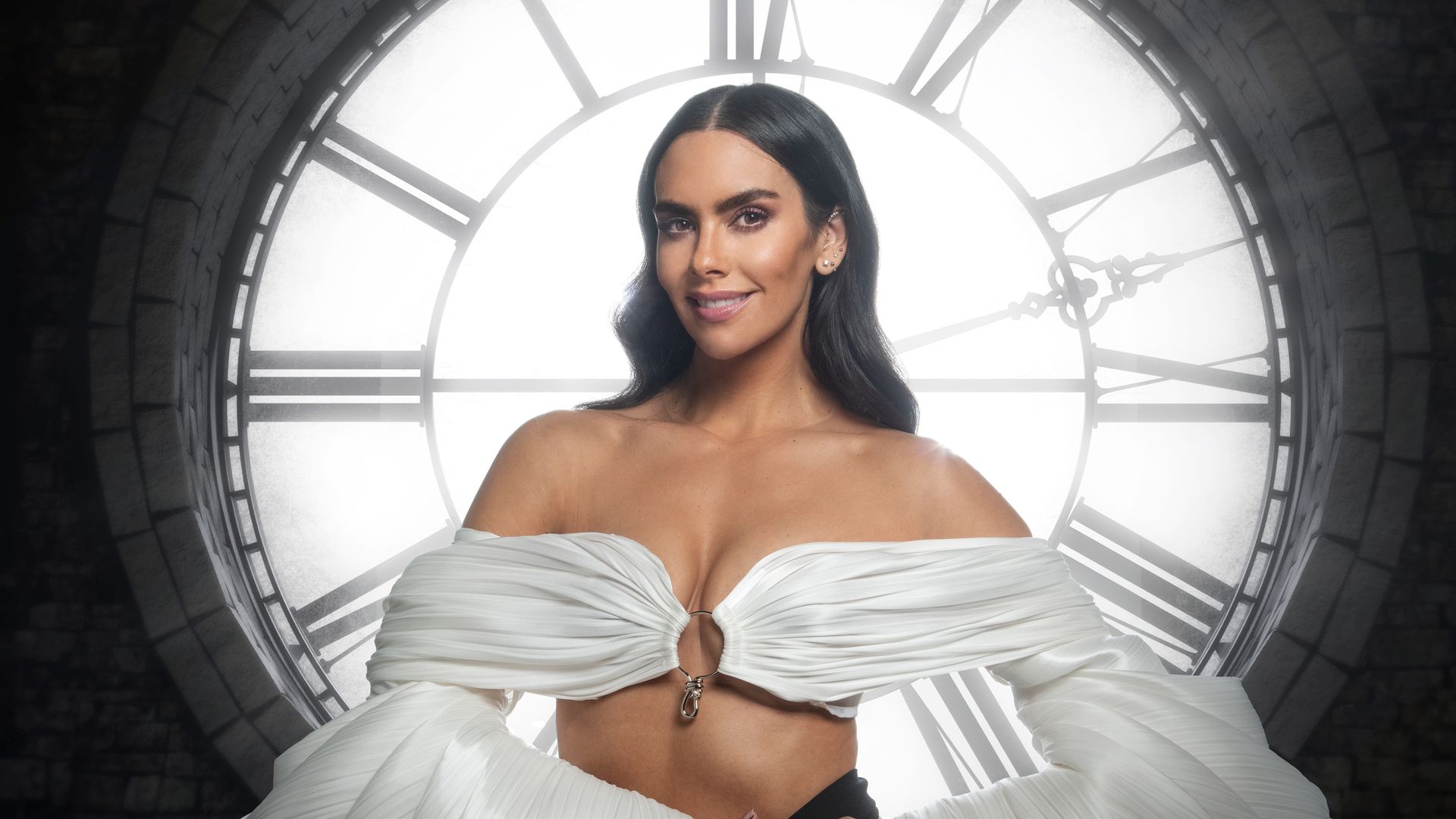 El equipo de Cristina Pedroche nos desvela algunos detalles de su look para las campanadas: 'No sé si España está preparada'