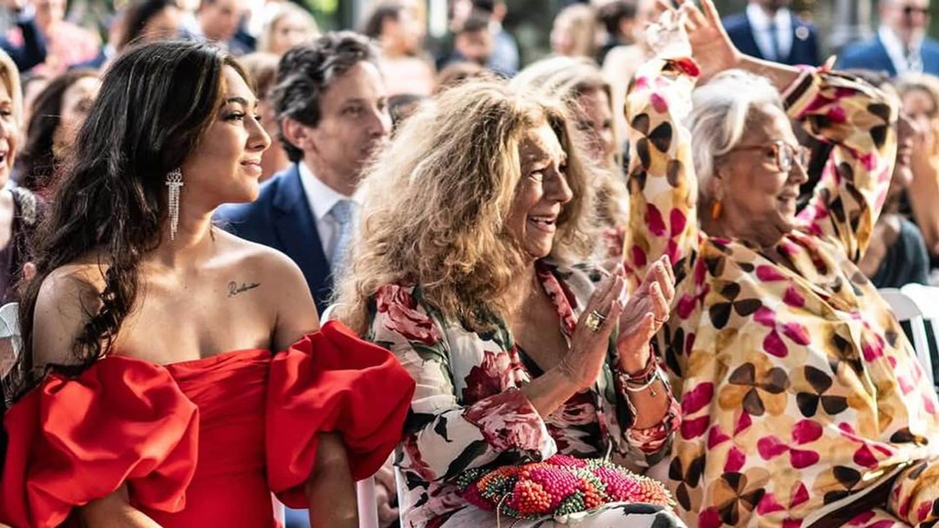 La emoción de Lolita Flores en la boda de su ahijada: 'Ya os tocaba a los dos ser felices'