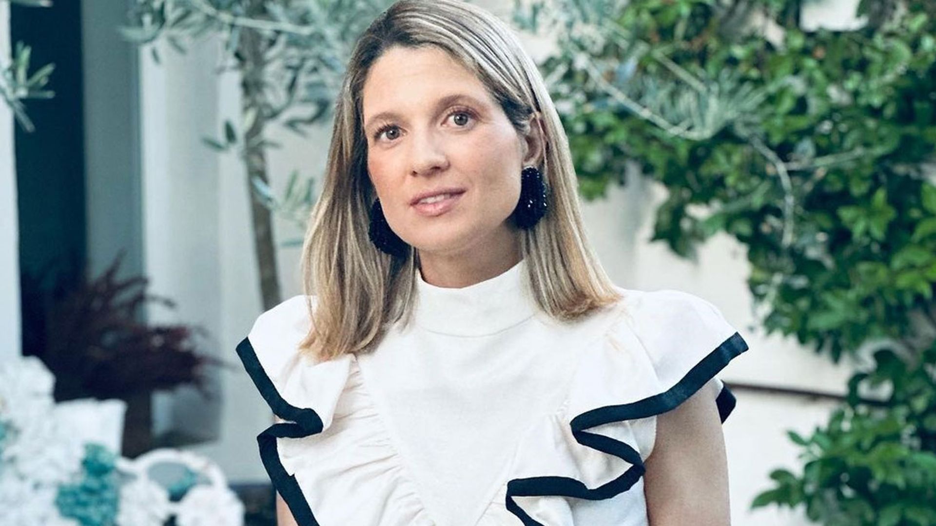 El vestido túnica de Casilda Finat en la boda de Tamara Falcó, el look de invitada ideal para embarazadas