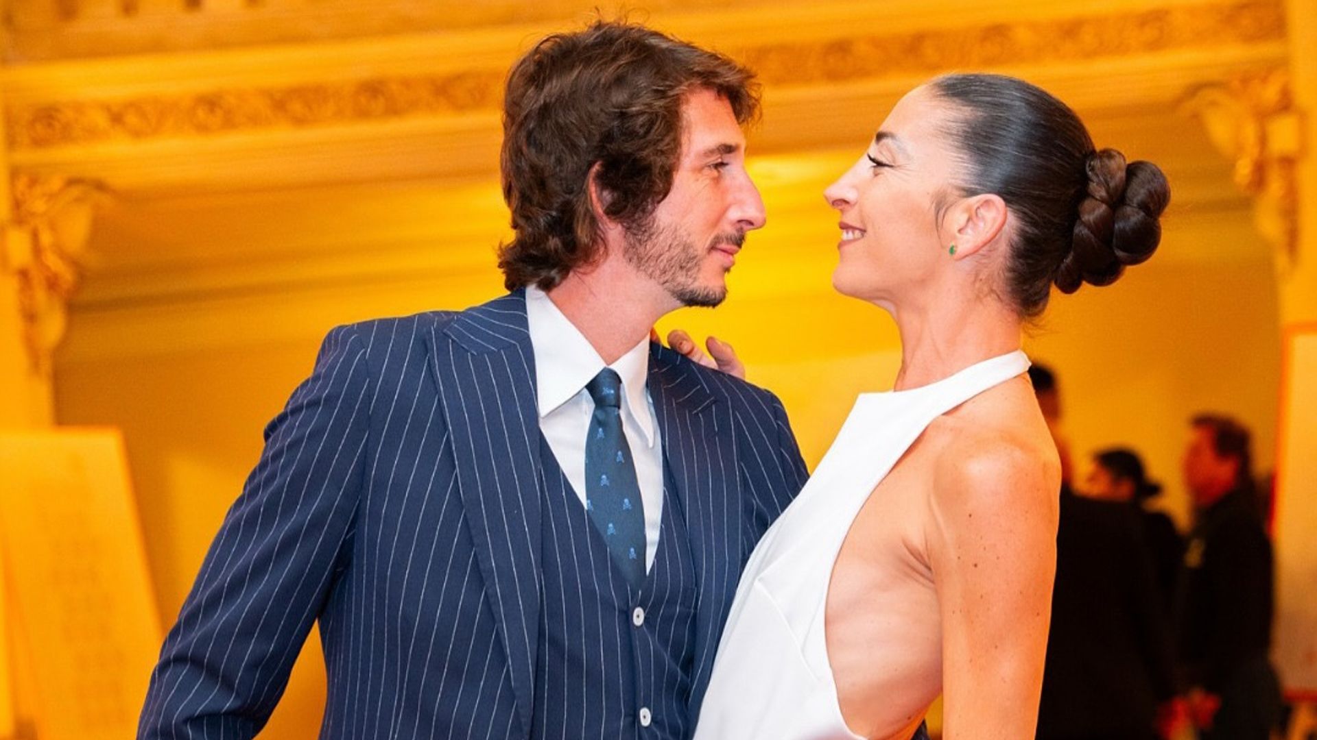 El torero Javier Ambel y Alicia Pavón celebran la comunión de su hija en una divertida fiesta flamenca con Elisabeth Reyes y Alma Cortés