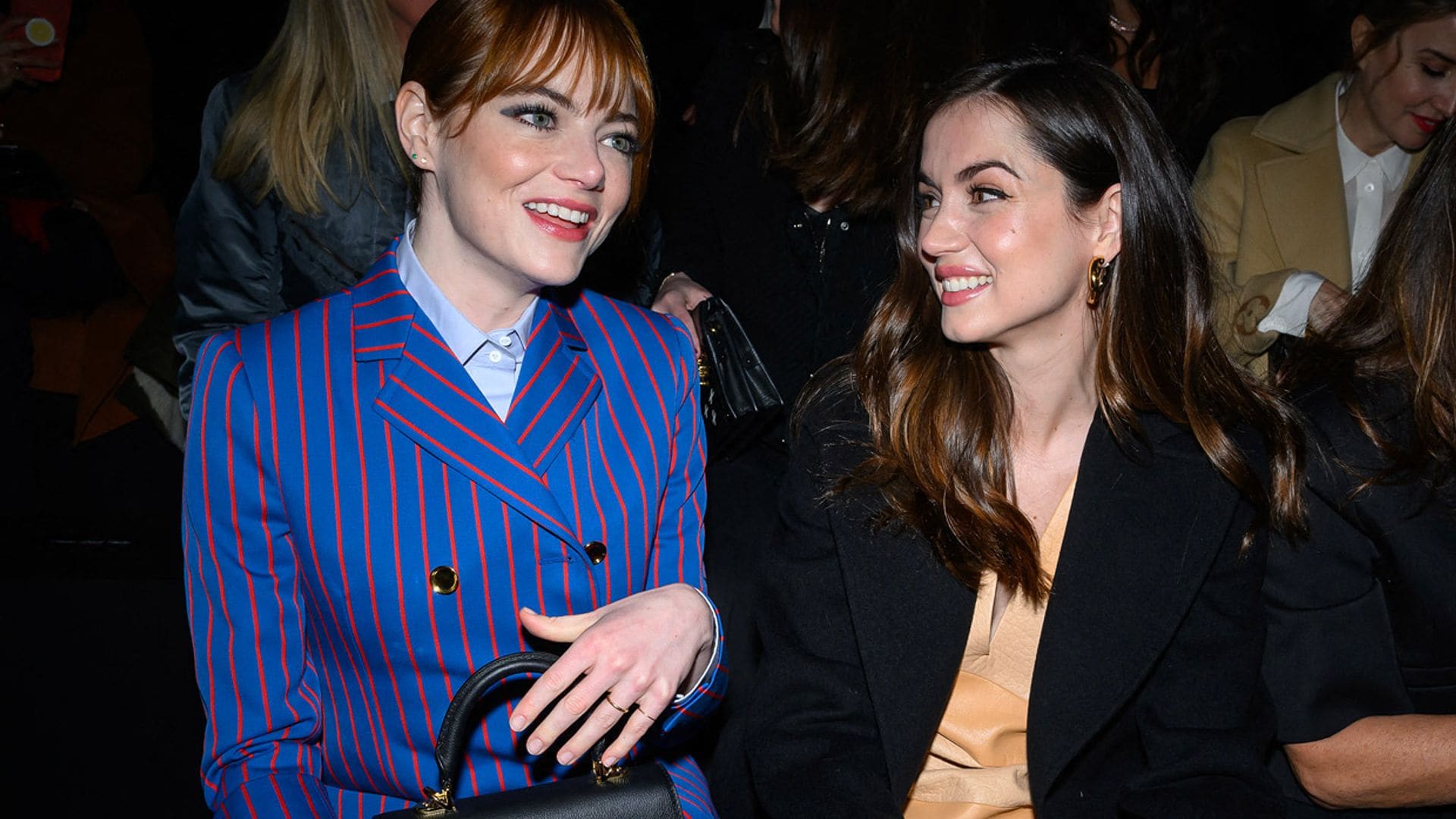 La escapada de Ana de Armas a París seis días antes de los Oscar y con Emma Stone como consejera