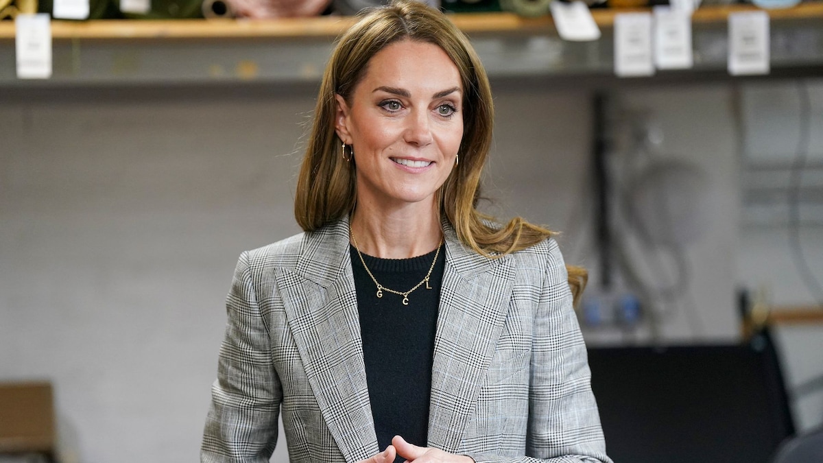 Macarena Arnás, grafóloga, sobre la nueva firma de Kate Middleton: "Muestra una mayor necesidad de protección para ella misma y para los suyos"