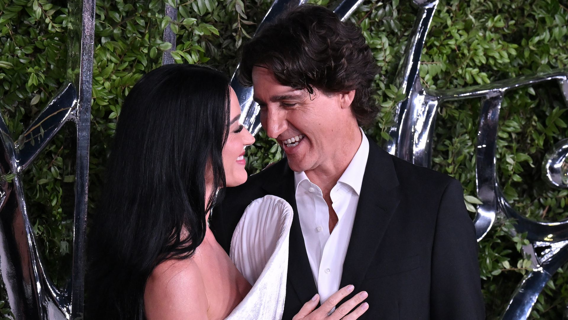 Katy Perry y Justin Trudeau, más enamorados que nunca en la inauguración del Lucas Museum of Narrative Art de Los Ángeles