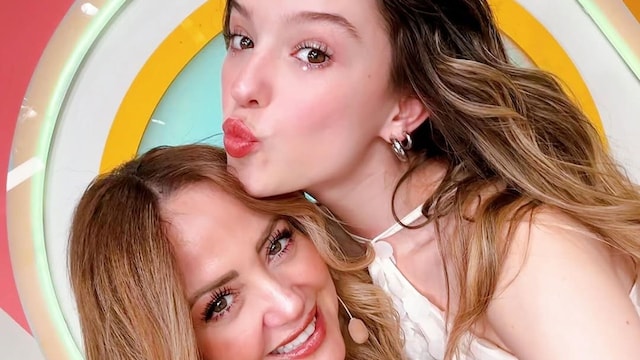Andrea Legarreta y Mía Rubín 