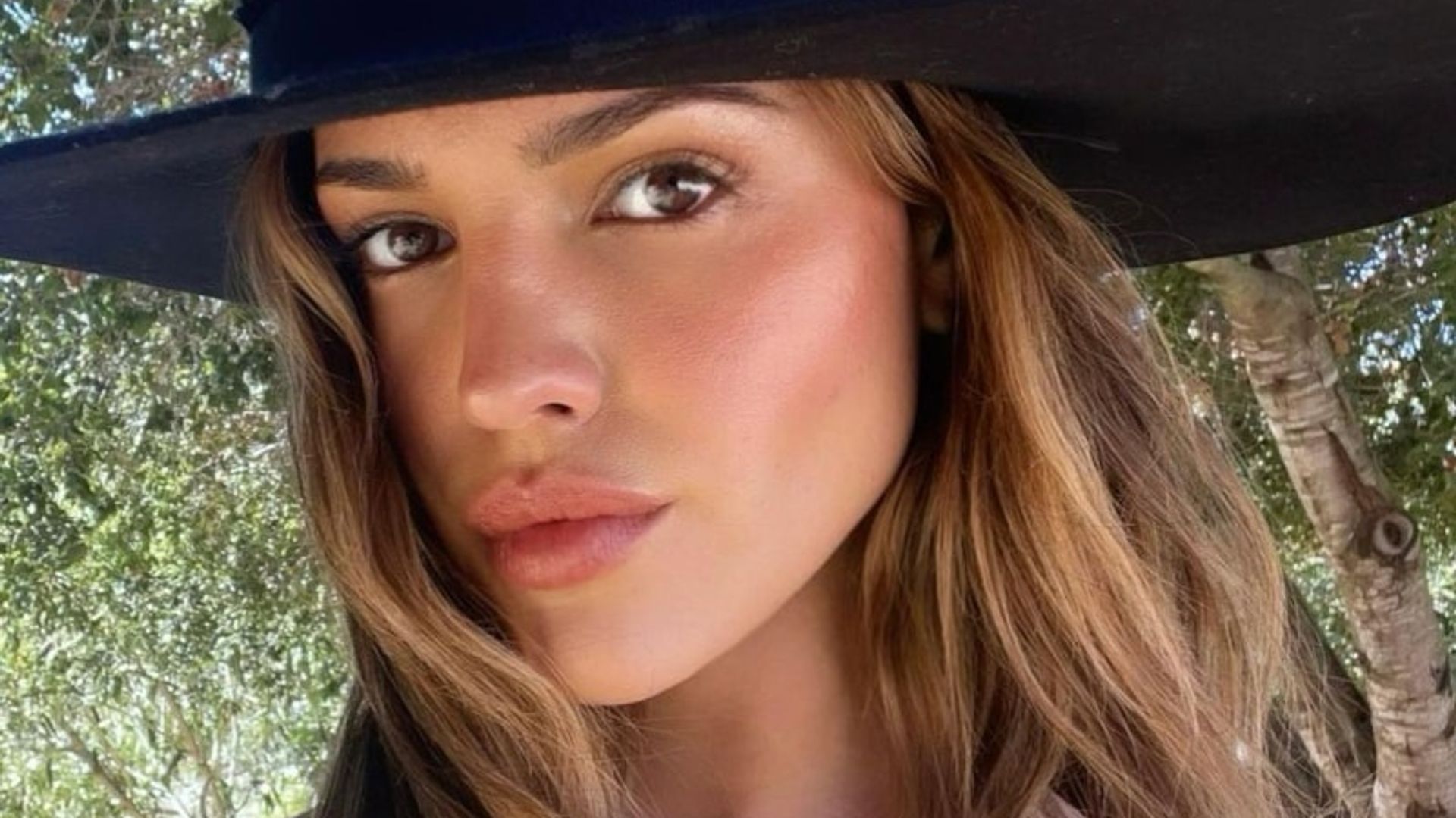 Eiza González y Paul Rabil presumen su amor por primera vez en redes sociales