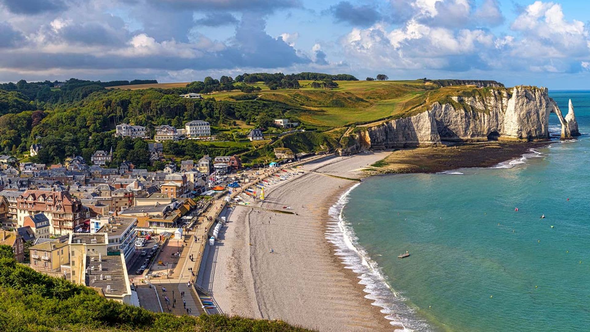De Étretat a Deauville, el litoral francés de inusitada belleza