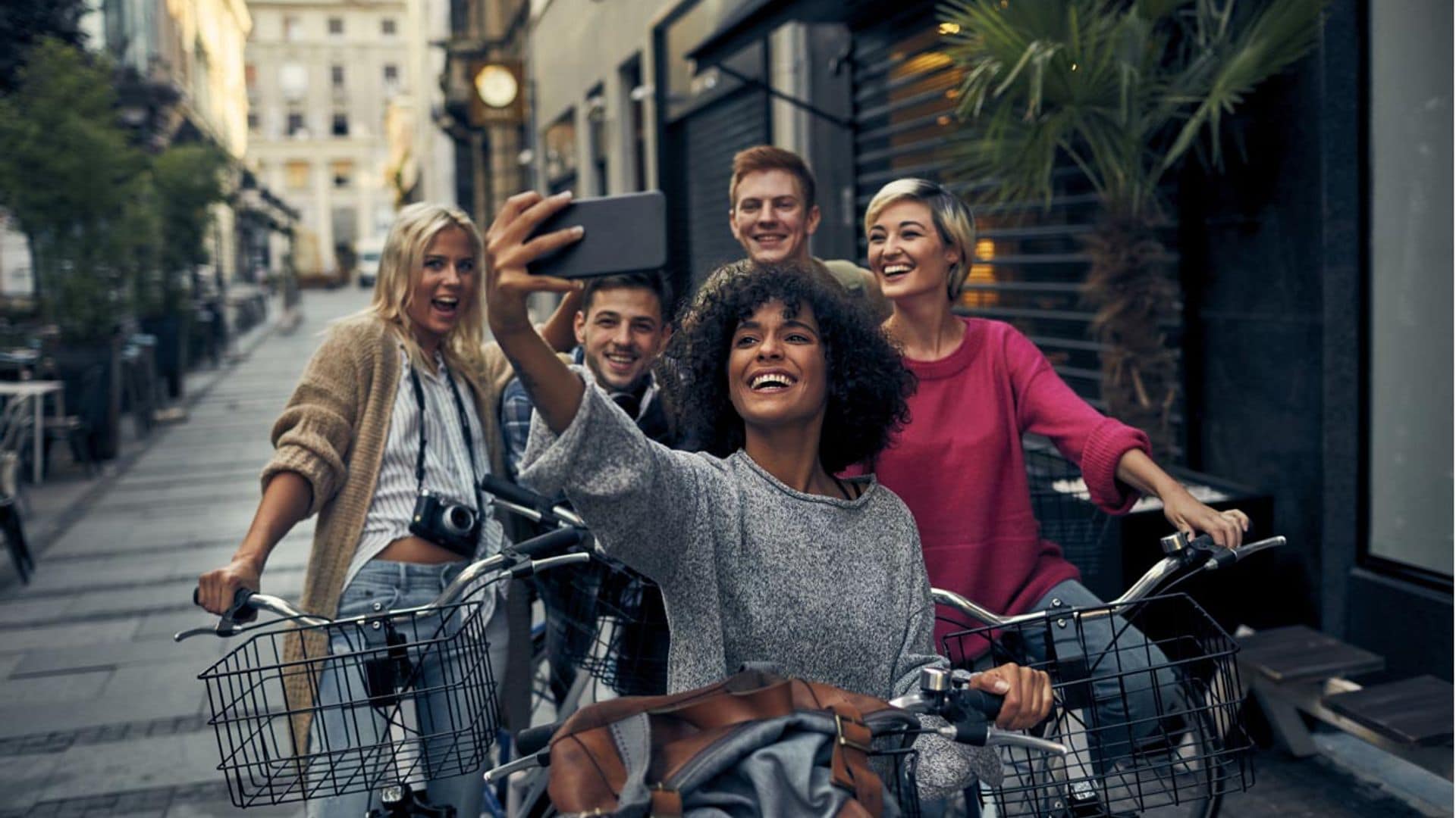 ¡Saca tu bicicleta del garaje! El cicloturismo es la tendencia que adoran, cada vez, más mujeres