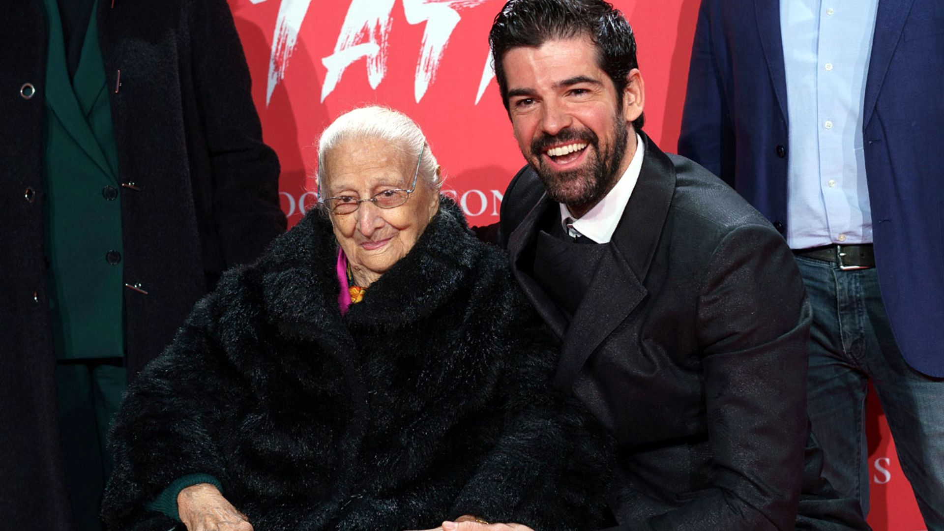 La 'tata' de Miguel Ángel Muñoz, la estrella de la alfombra roja a sus 97 años