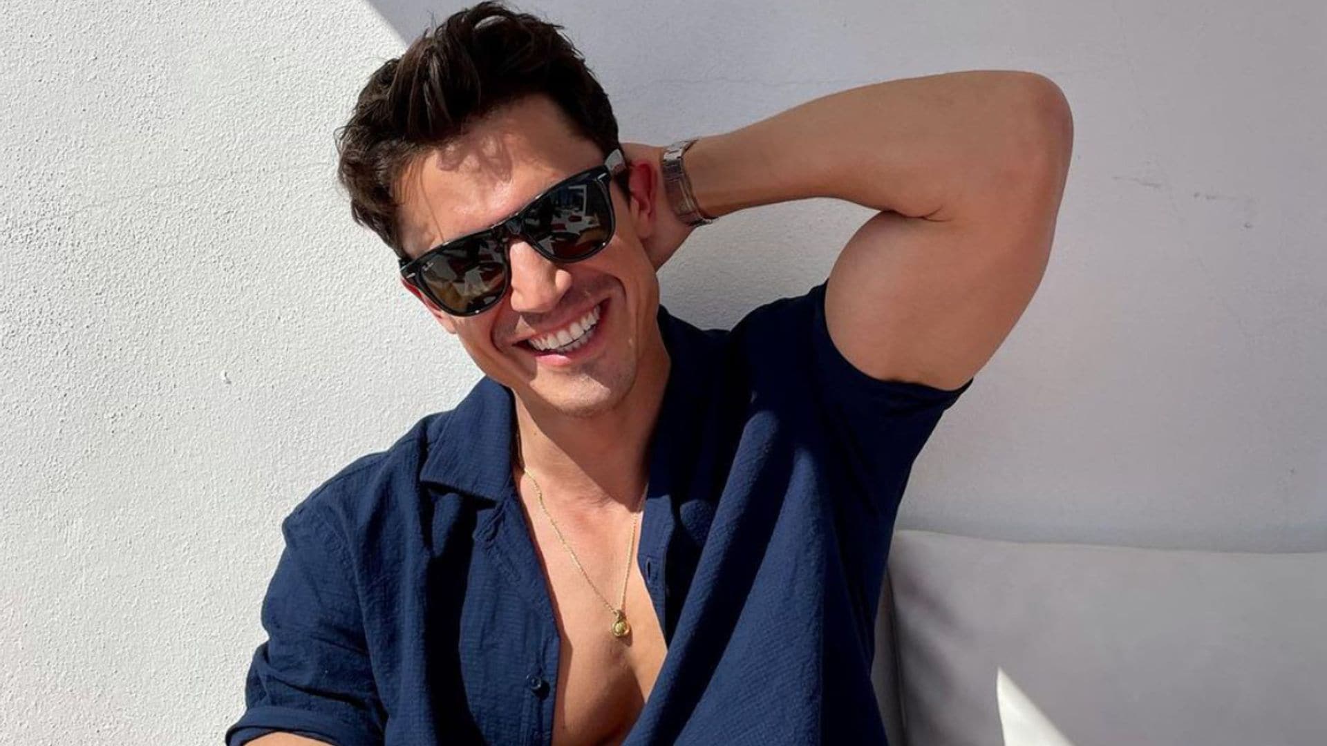 No te pierdas el vídeo viral de Álex González bailando por las calles de Nueva York