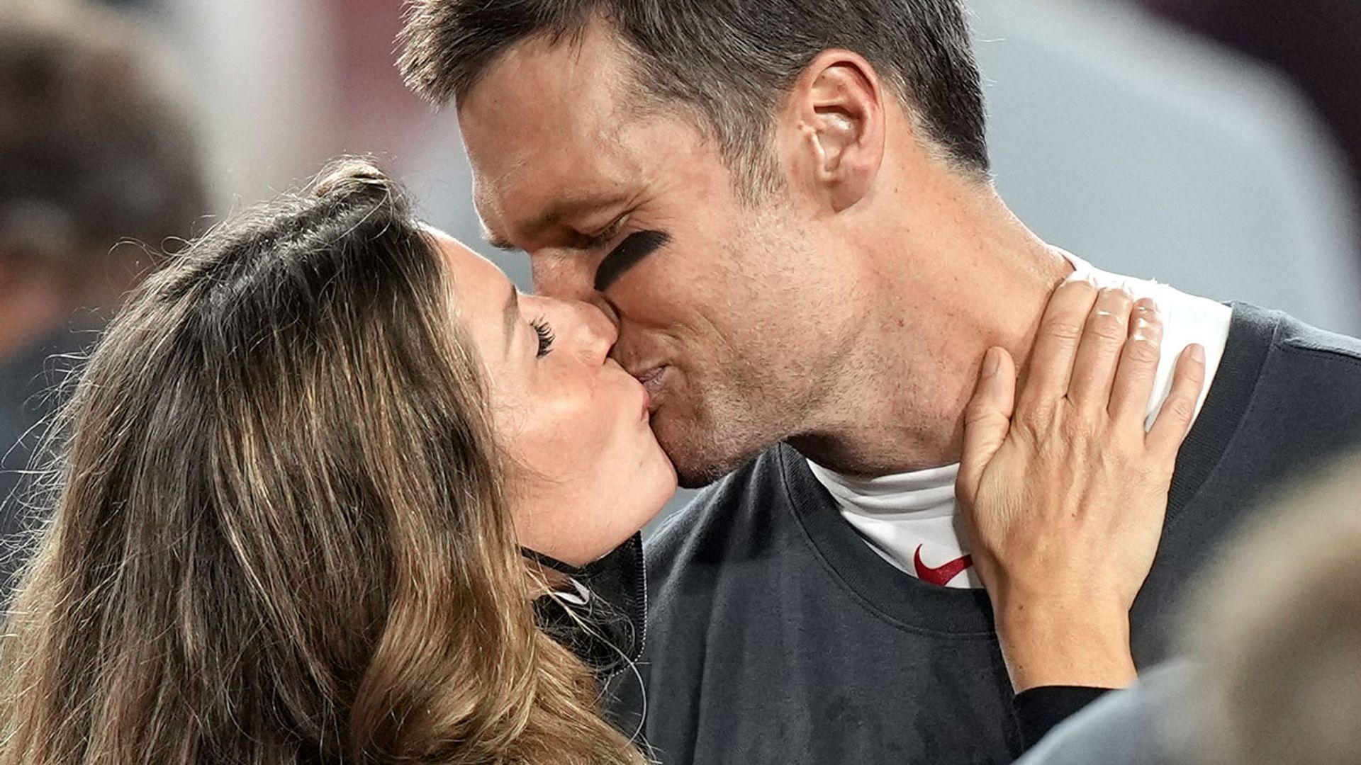 La emotiva reacción de Gisele Bündchen ante la retirada de su marido, Tom Brady