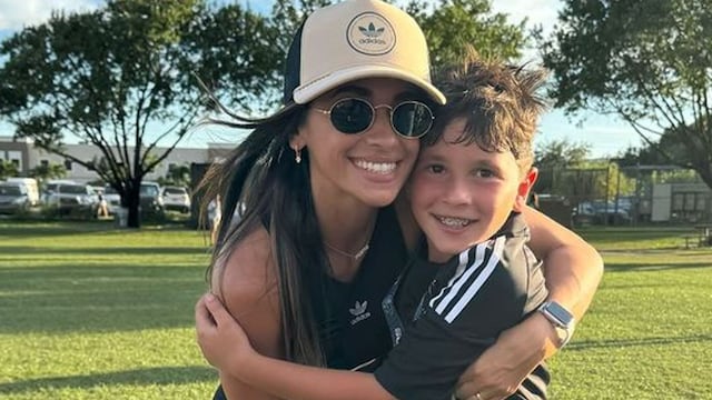 Antonela Roccuzzo y su hijo Mateo Messi.