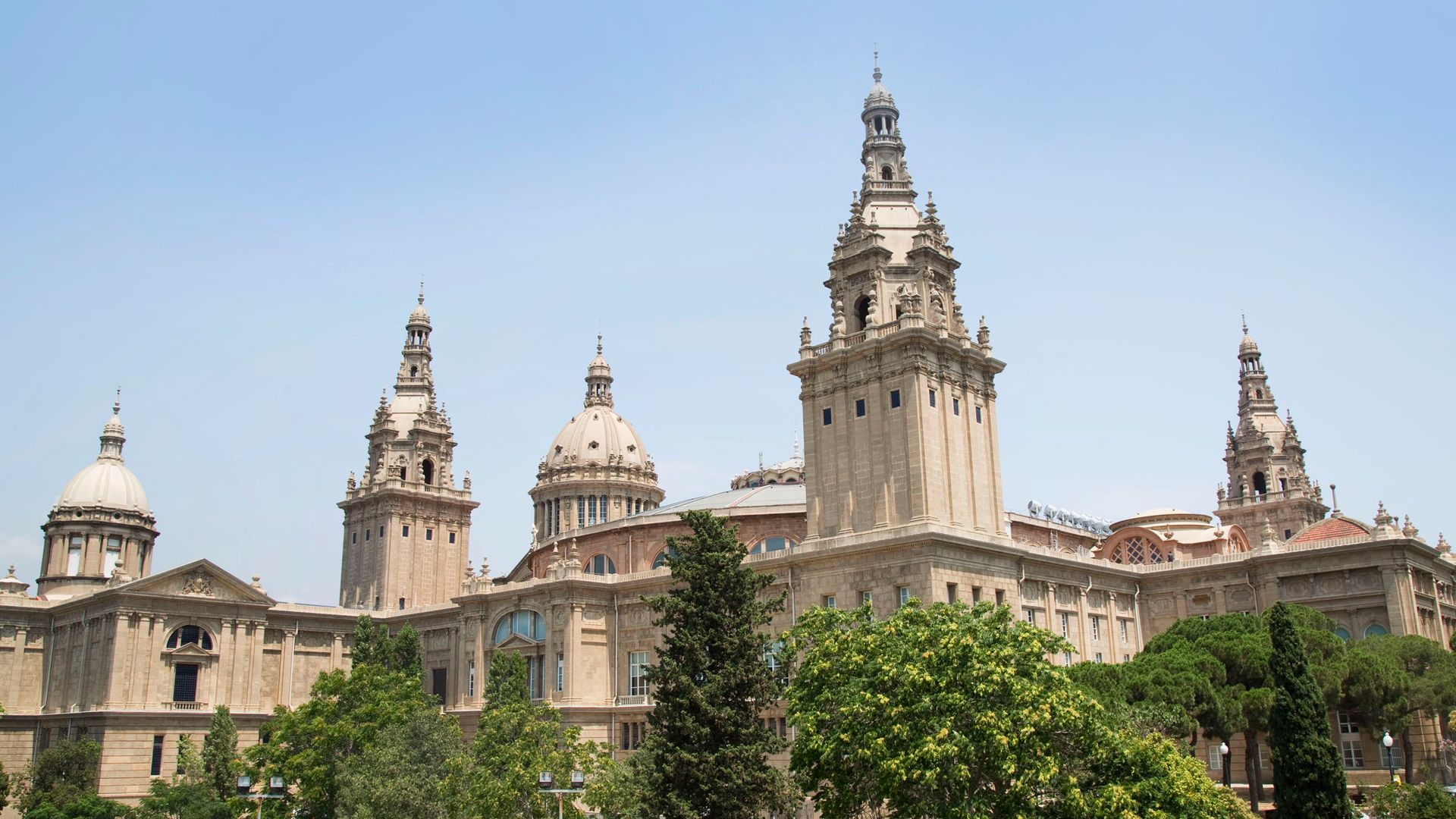 Museo Nacional de Arte de Cataluña en Barcelona exterior