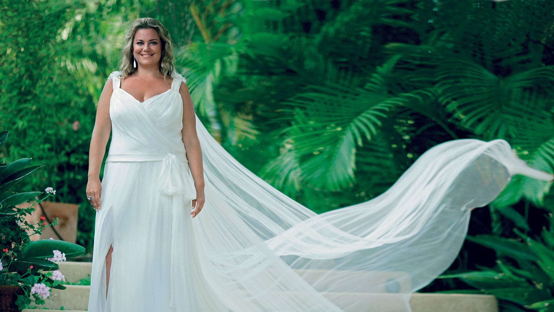 HOLA+ Bodas Carla y Caritina Goyanes
