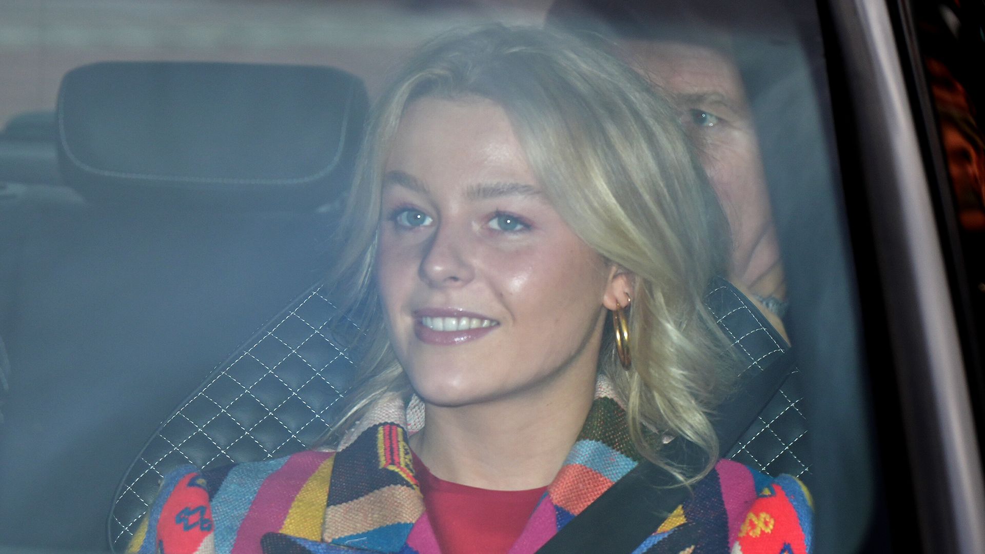 Lady Margarita Armstrong-Jones y estudia diseño de joyas