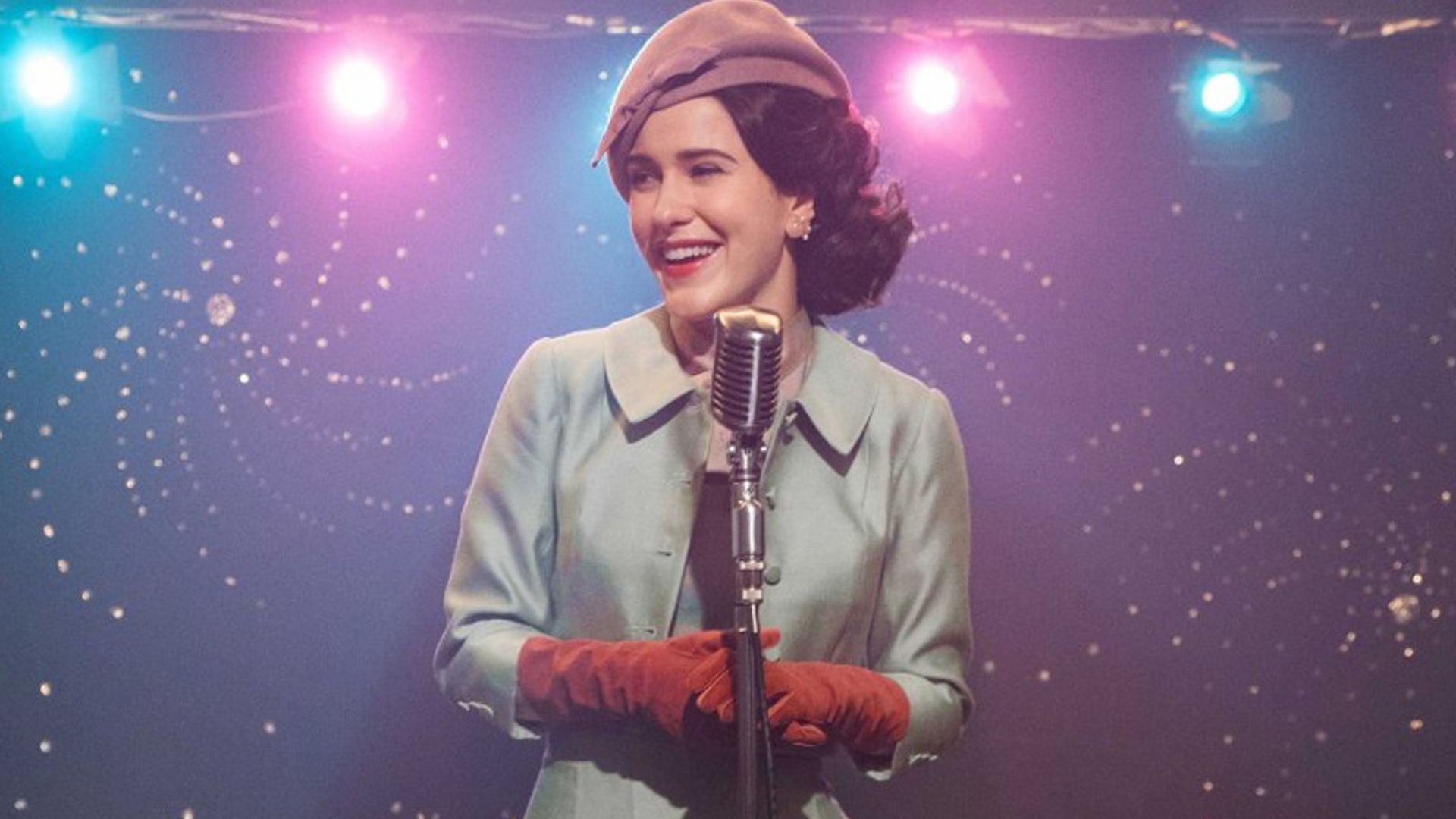 Conoce a la premiada protagonista de 'La maravillosa señora Maisel' y sus difíciles comienzos