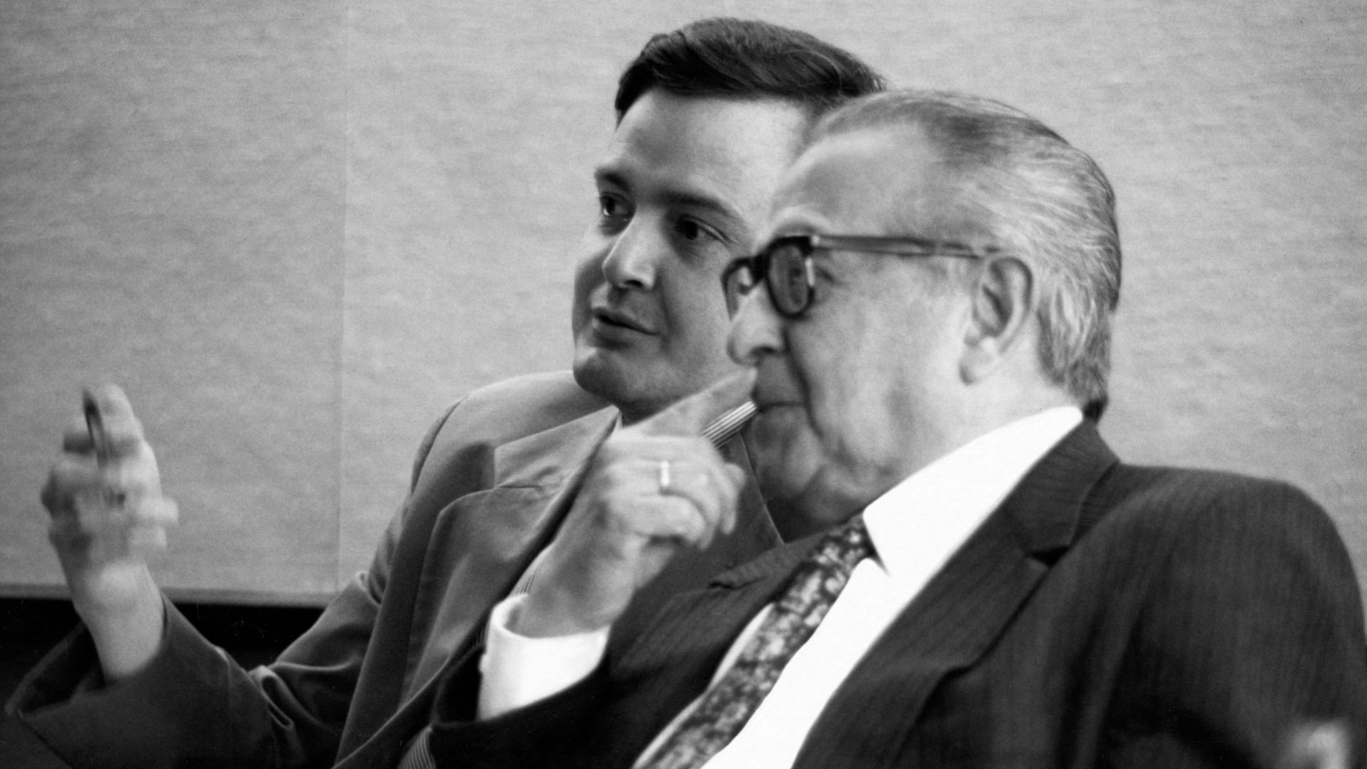 Javier Ramírez Campuzano junto a su padre, Pedro Ramírez Vázquez, en Washington en 1993.
