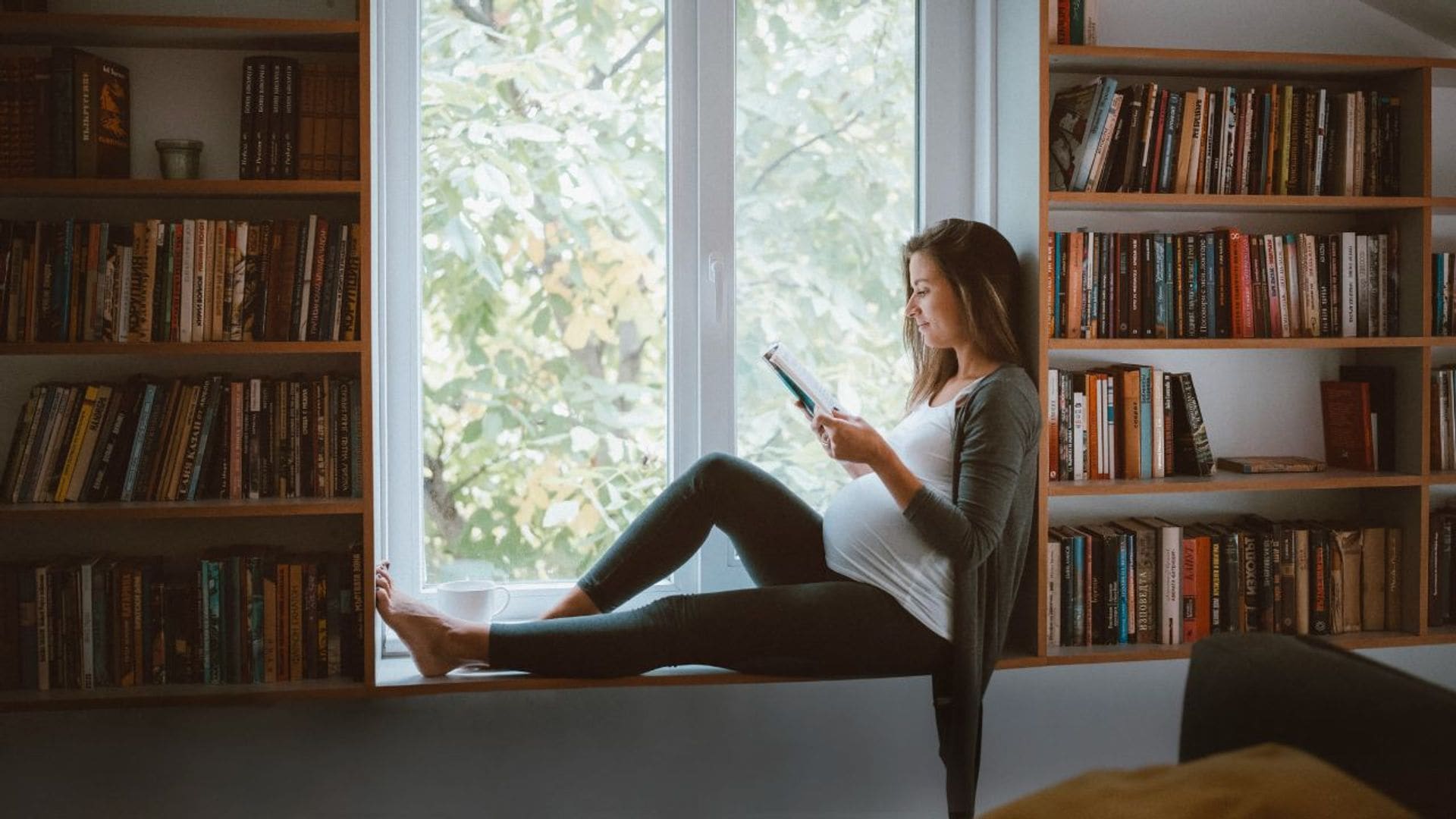 Los 11 libros de maternidad que querrás leer antes de convertirte en mamá
