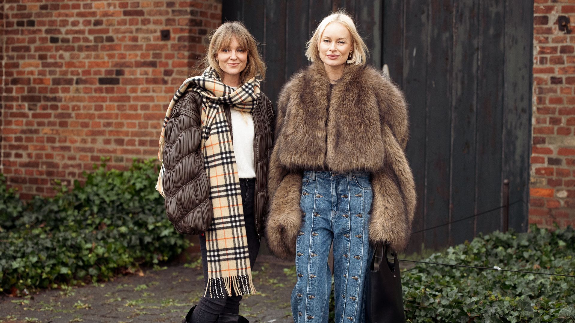 Jeanette Madsen y Thora Valdimars con looks invernales en Copenhague