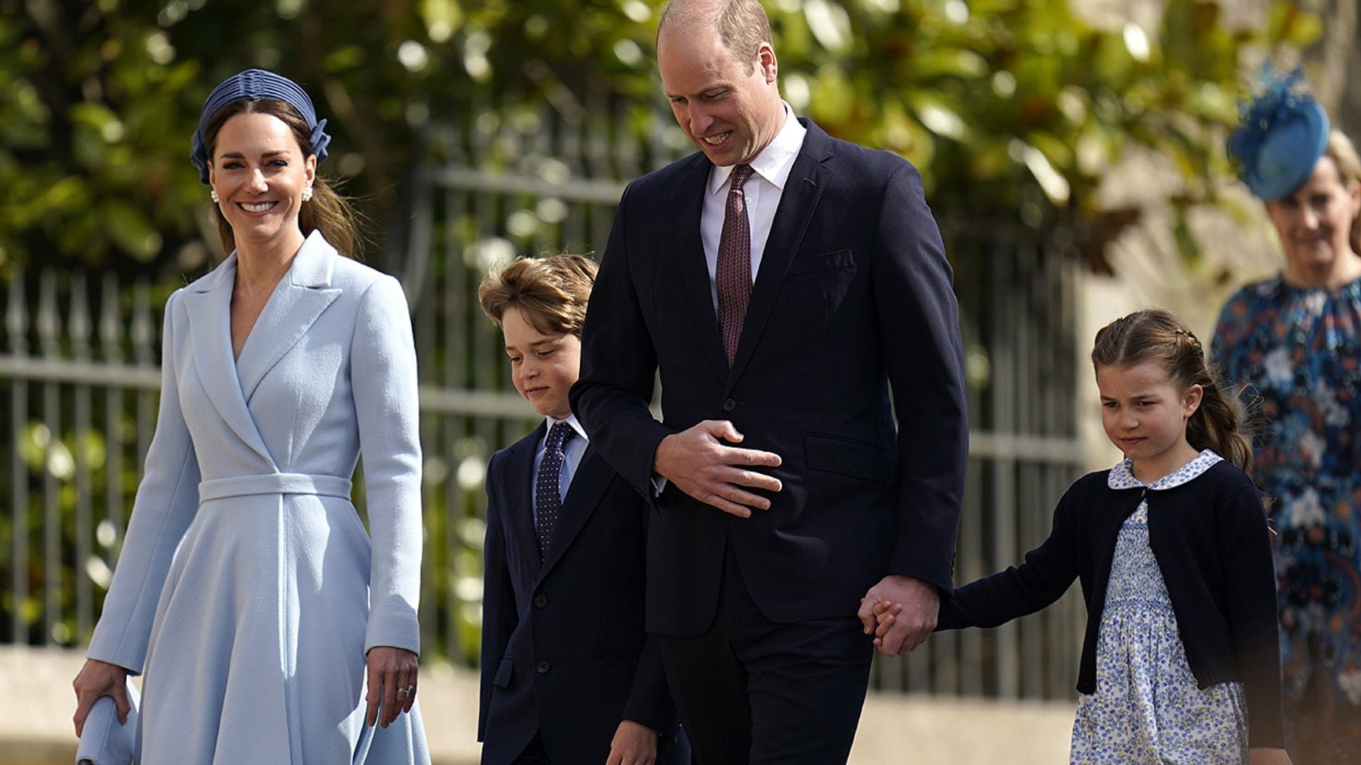 George y Charlotte de Cambridge, junto a sus primos, protagonistas de la misa de Pascua en Windsor