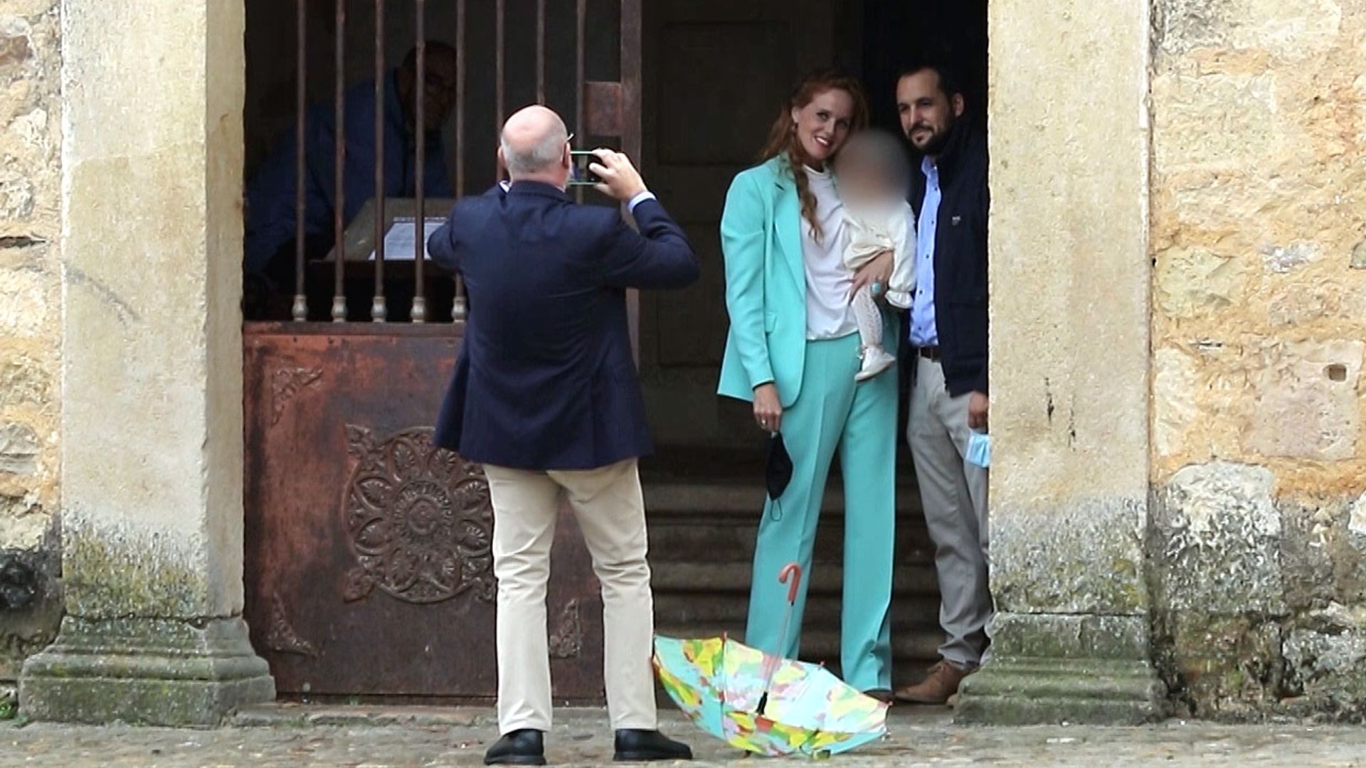 María Castro celebra el bautizo de su hija Olivia y cuenta cómo se ha portado la pequeña
