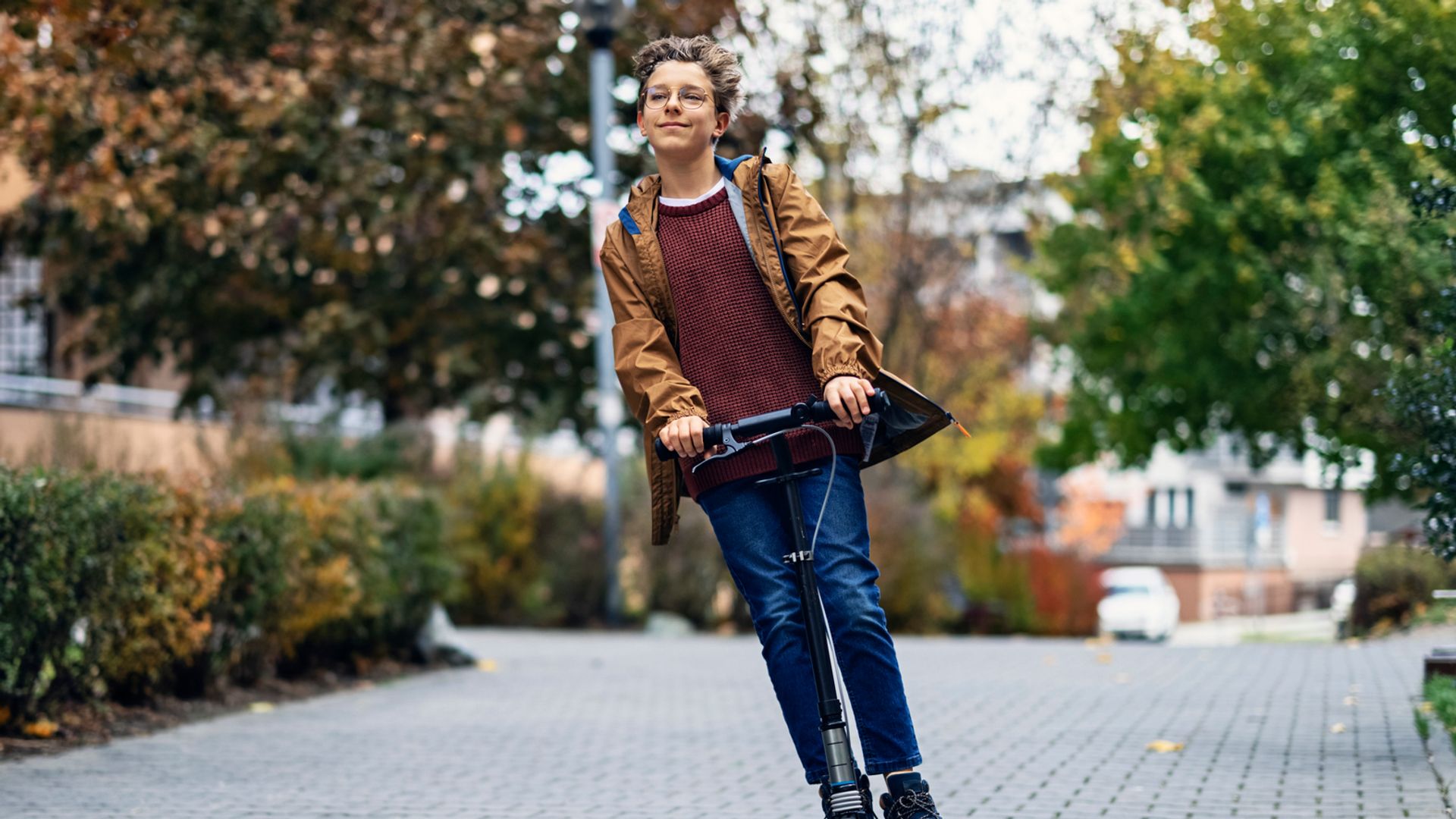 Patinetes y adolescentes, lo que advierten los expertos para evitar accidentes: "Ser conscientes de que no es un juguete es la primera medida de protección"