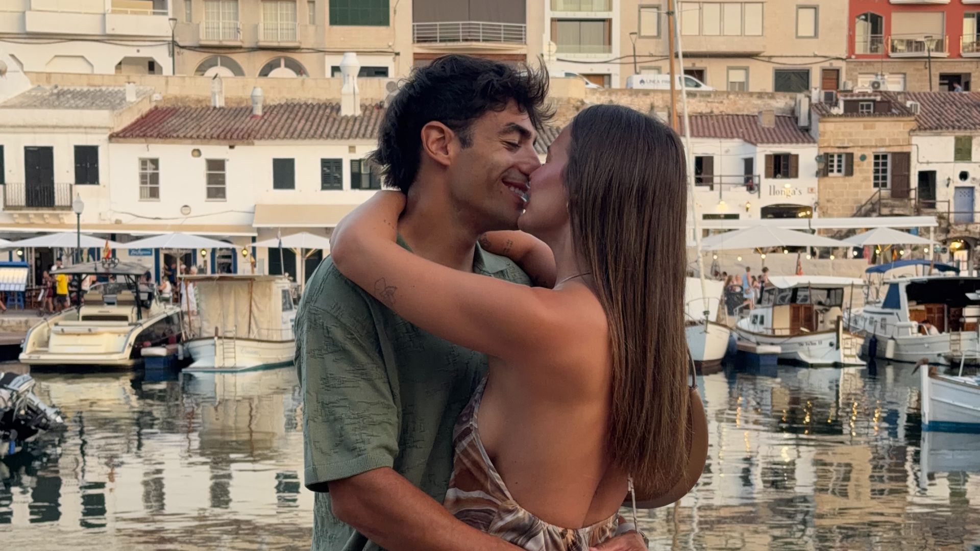 Laura Escanes y Joan Verdú en Menorca
