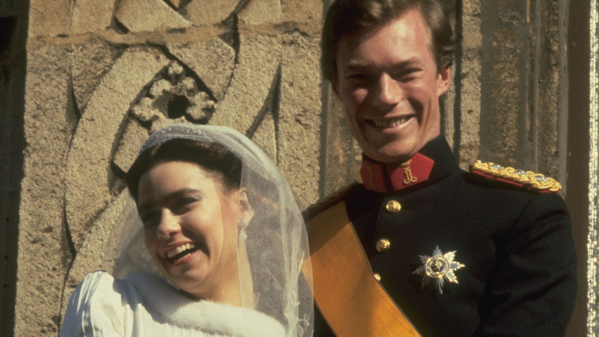 Los grandes duques Maria Teresa y Enrique de Luxemburgo en su boda