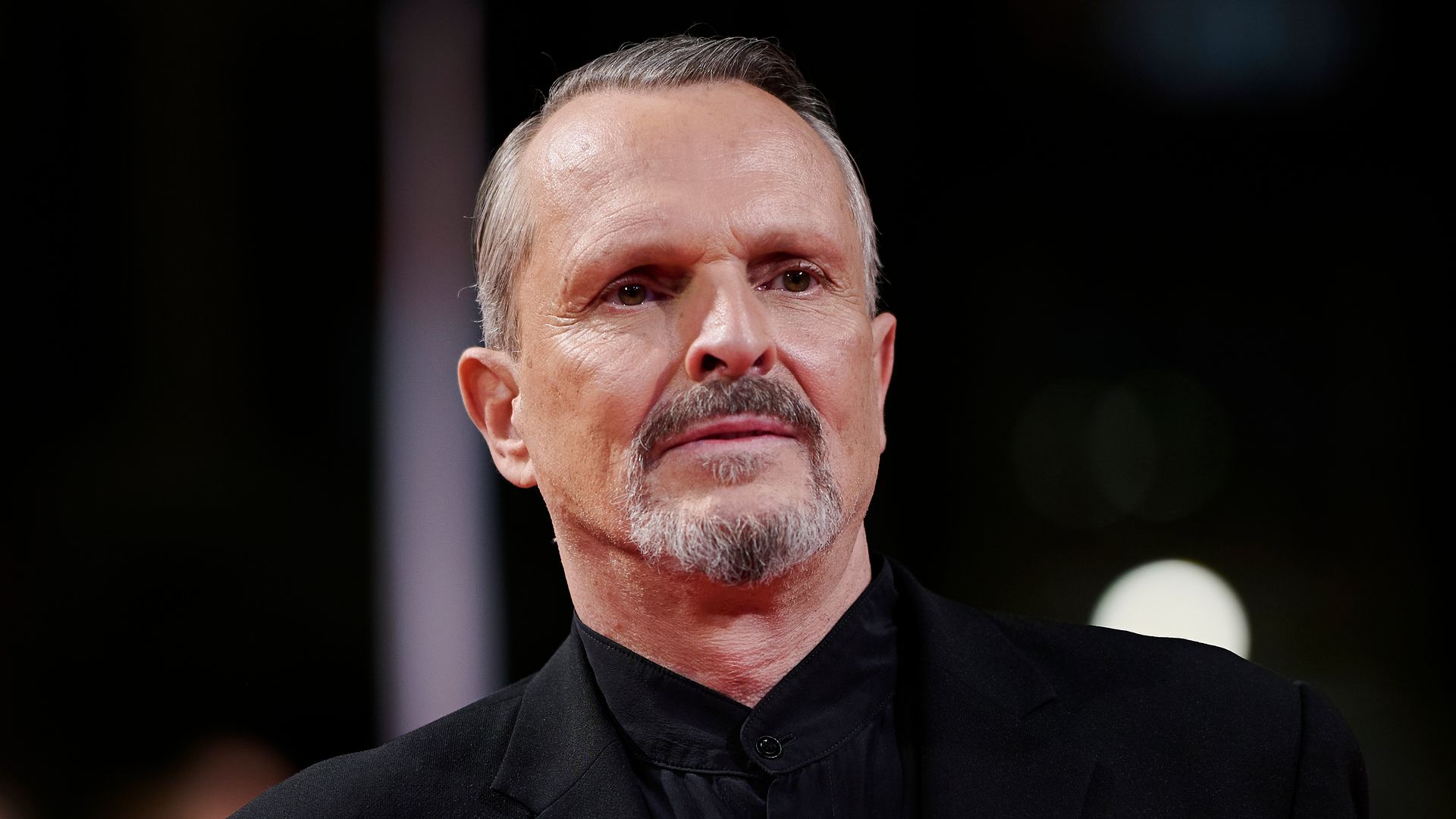 Miguel Bosé se despide de Memo del Bosque agradecido por el significativo gesto que tuvo en su carrera