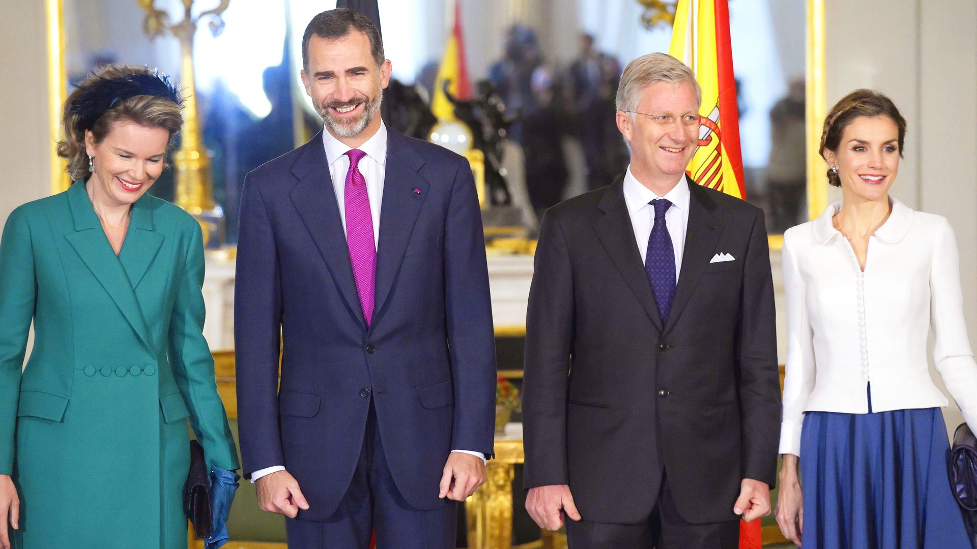 Los reyes Felipe y Letizia son recibidos por Felipe y Matilde Bélgica en el Palacio de Bruselas el 12 de noviembre de 2014